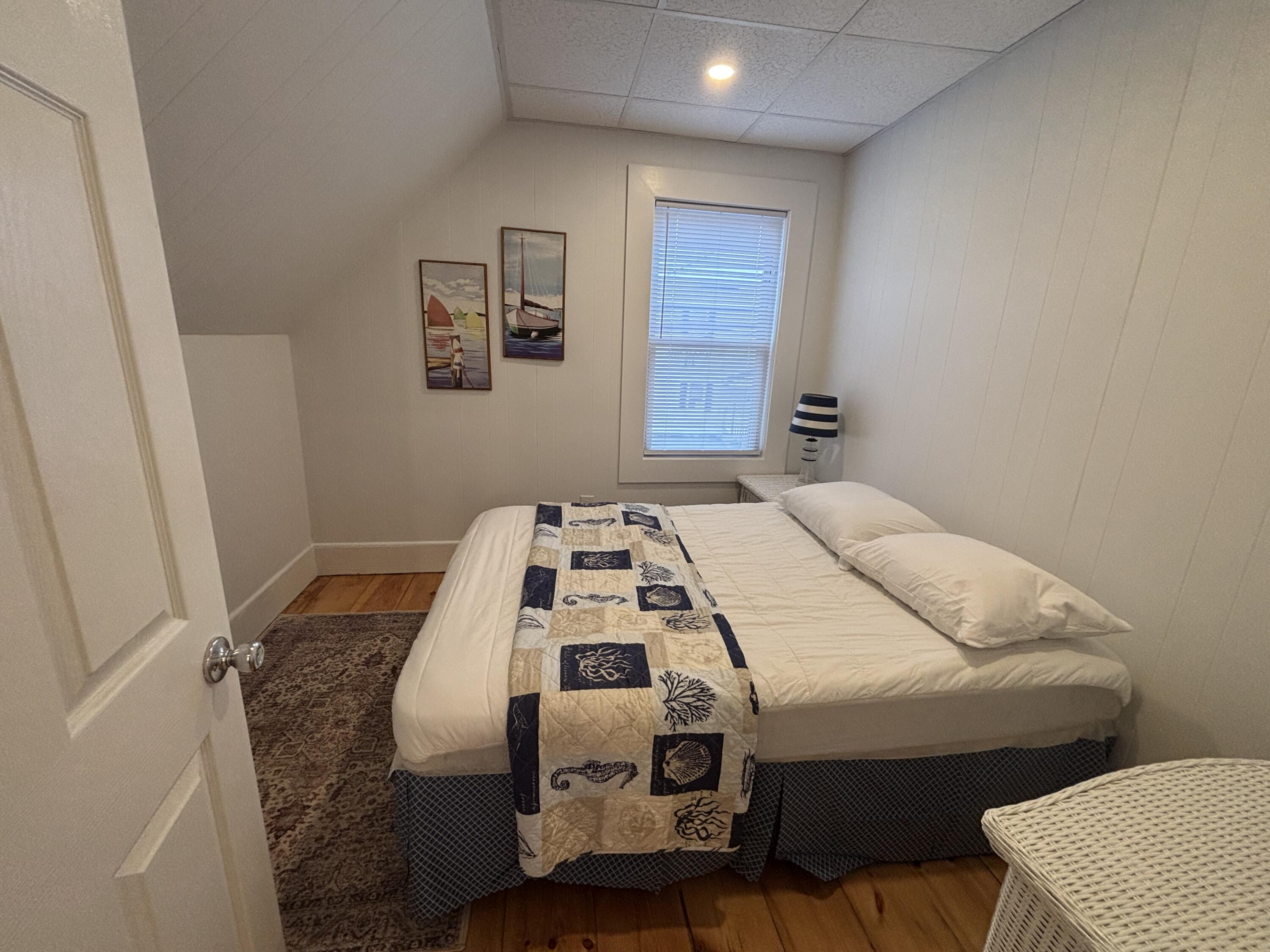 113 W Grand Avenue Property Photo 14