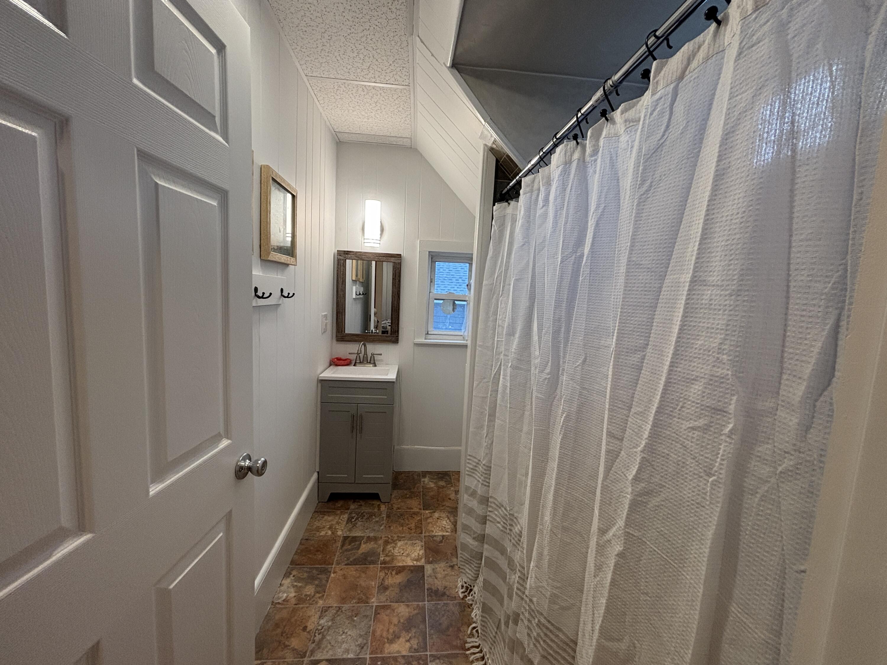 113 W Grand Avenue Property Photo 18