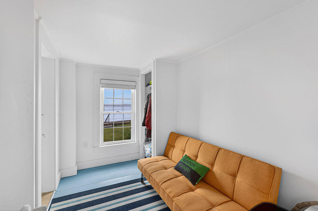 274 Beach Avenue Property Photo 19