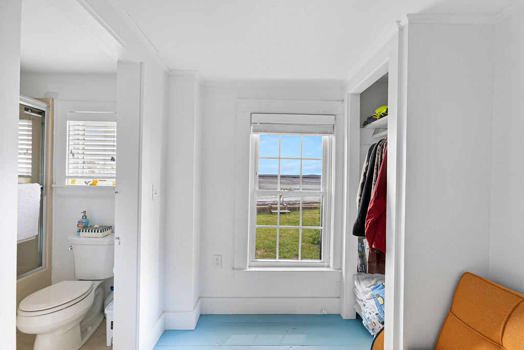 274 Beach Avenue Property Photo 20