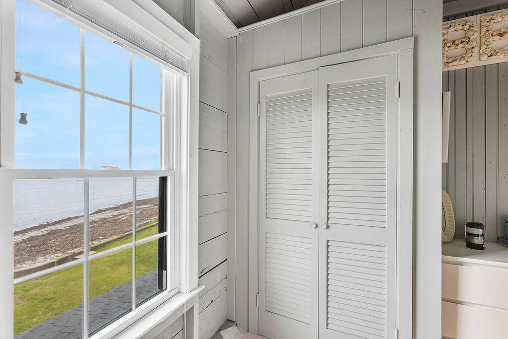 274 Beach Avenue Property Photo 32