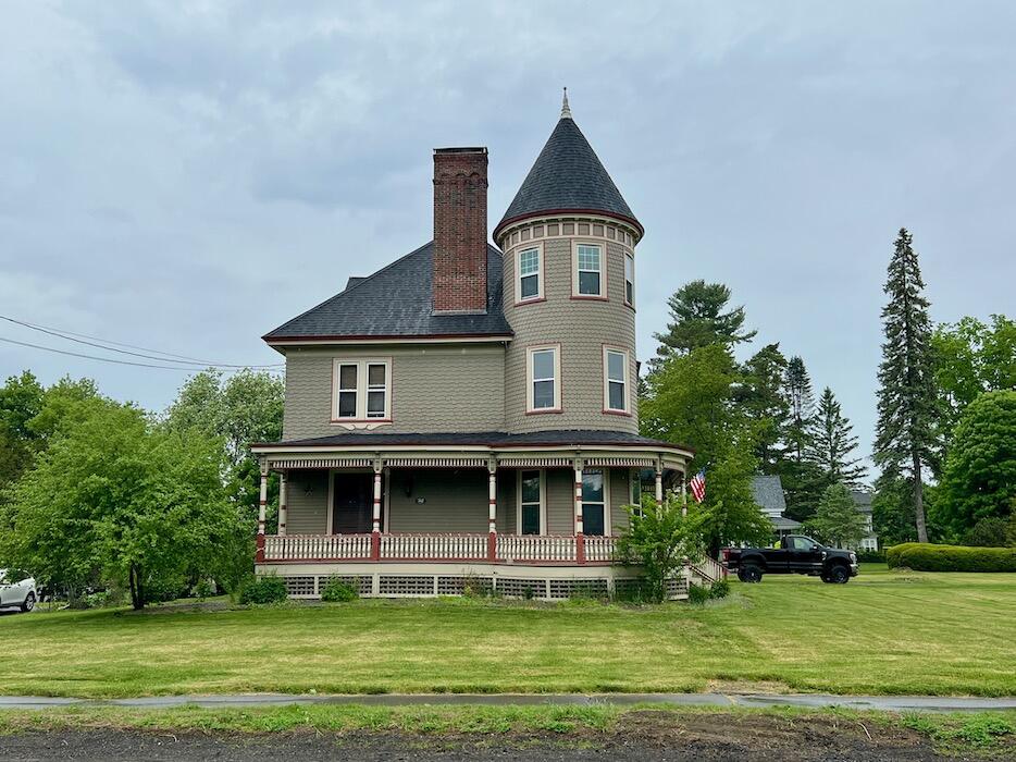 32 Pleasant Street Property Photo 8