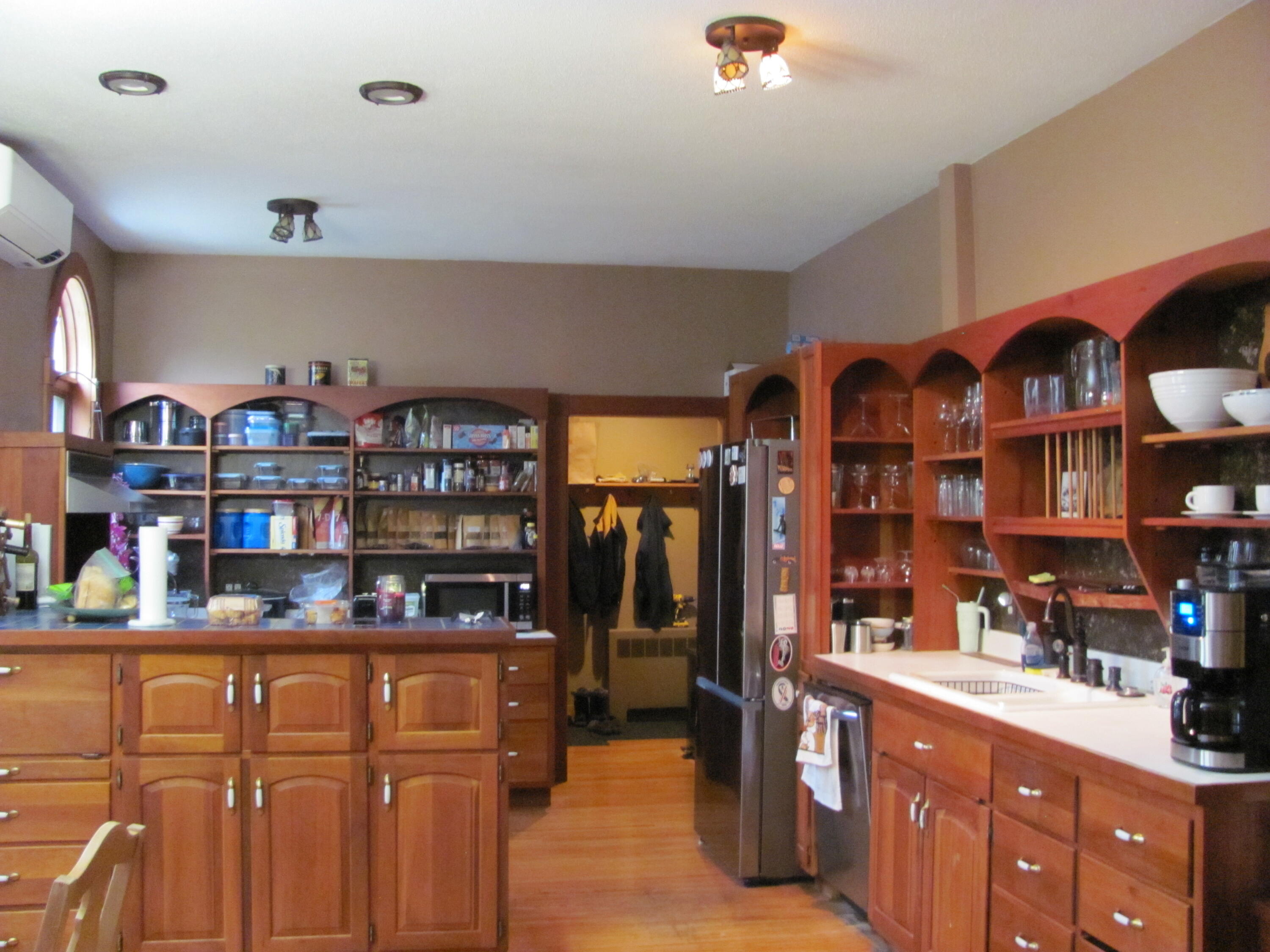 32 Pleasant Street Property Photo 9