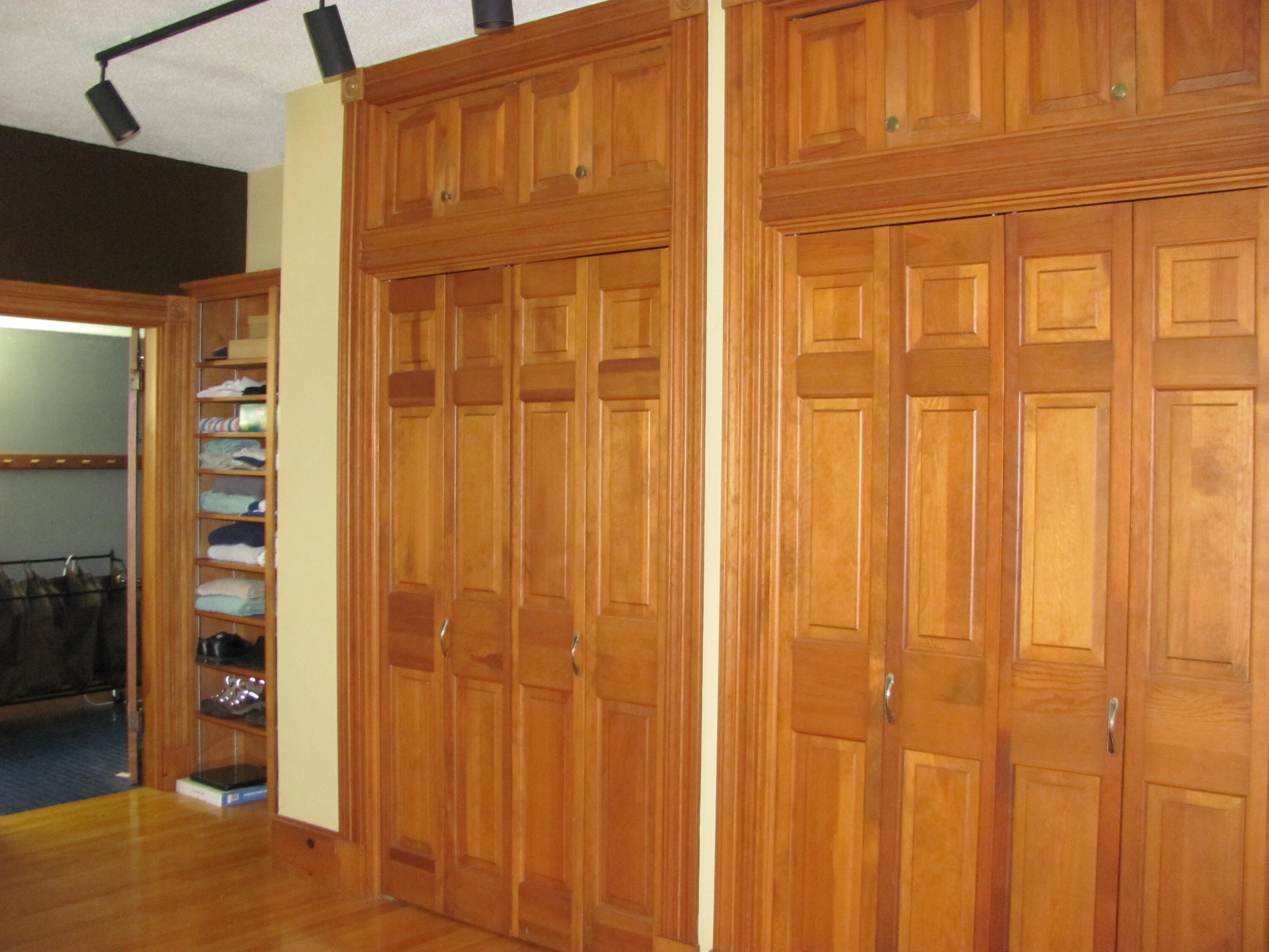 32 Pleasant Street Property Photo 37