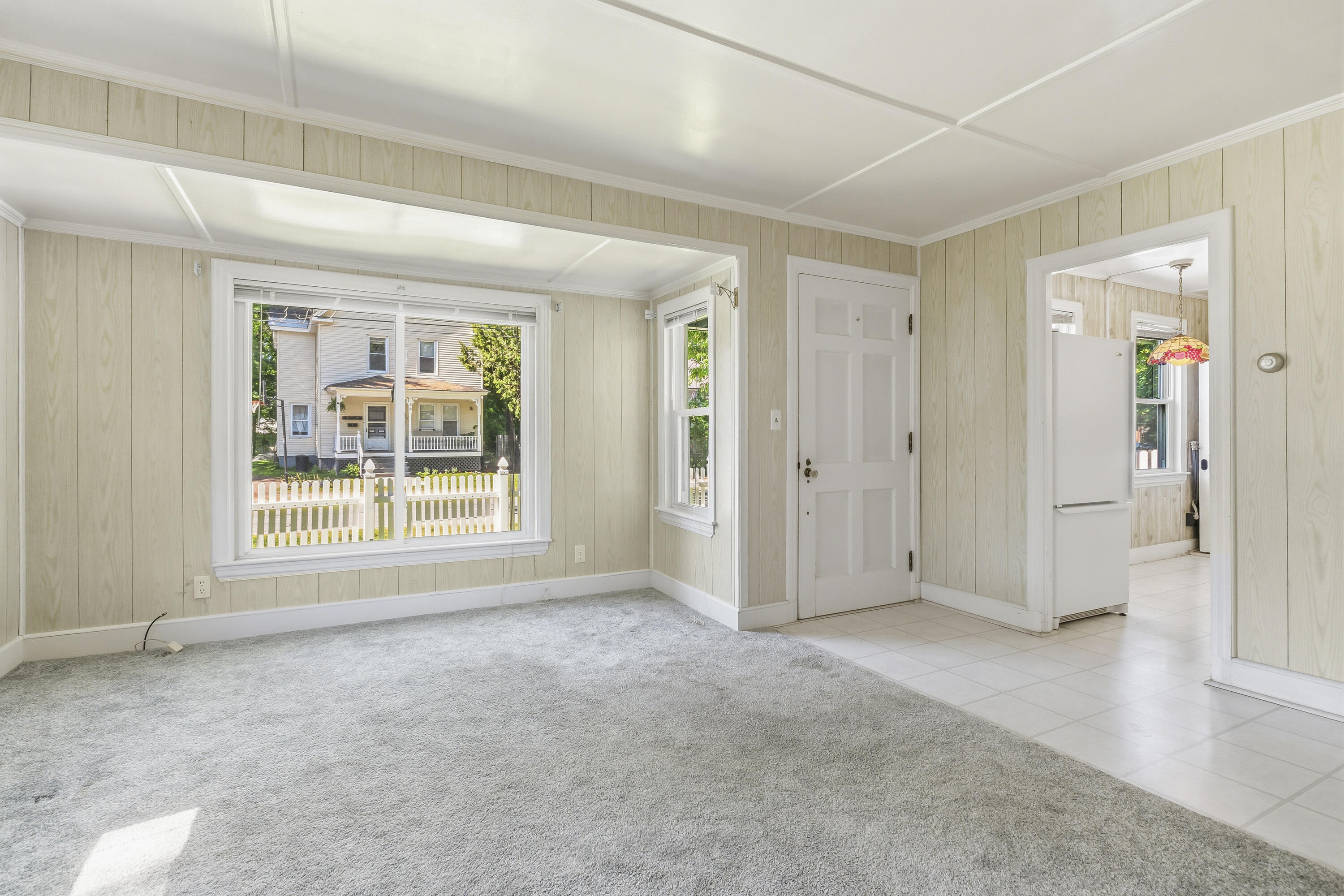 27 Edgemont Avenue Property Photo 4