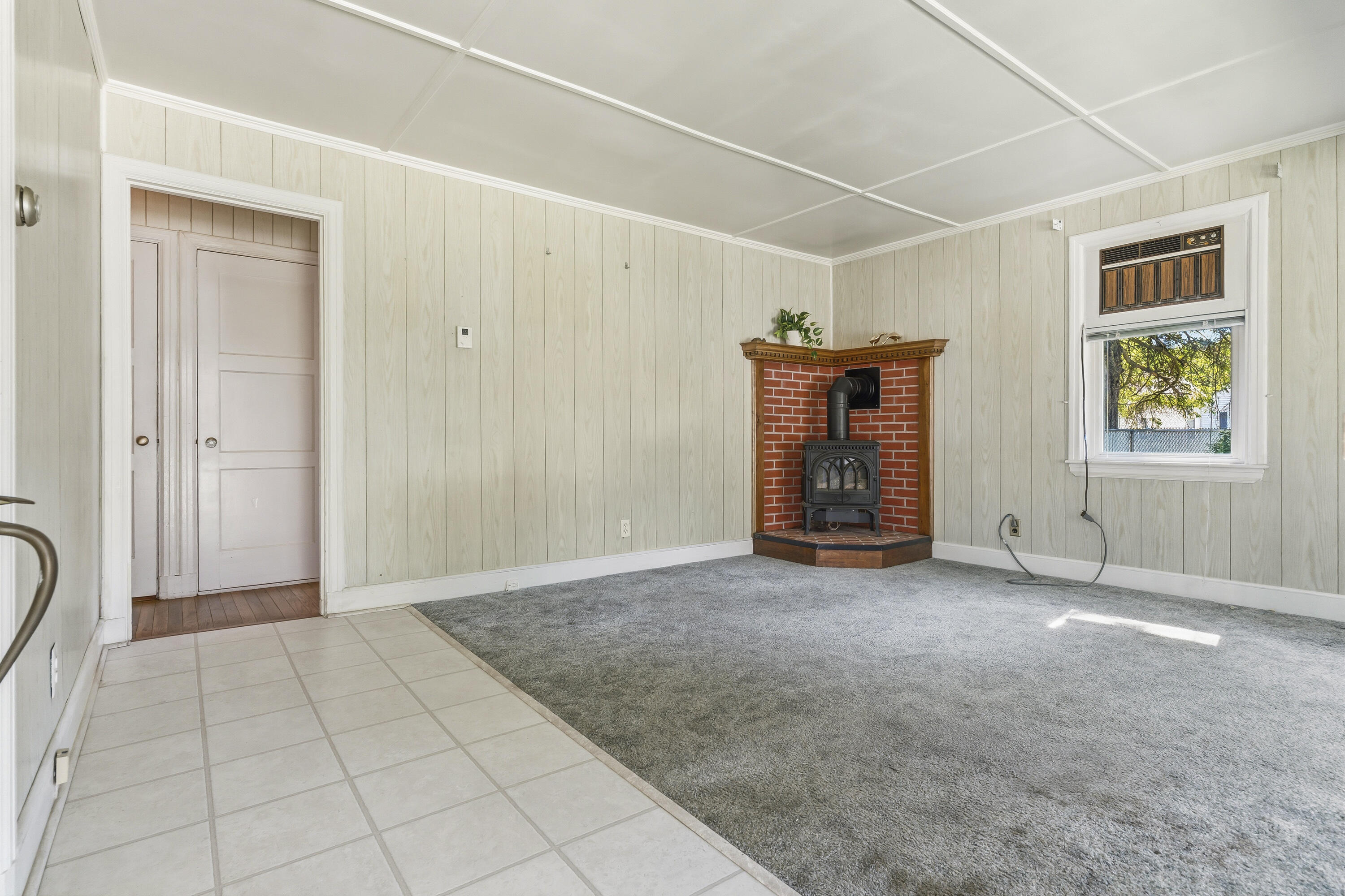 27 Edgemont Avenue Property Photo 6