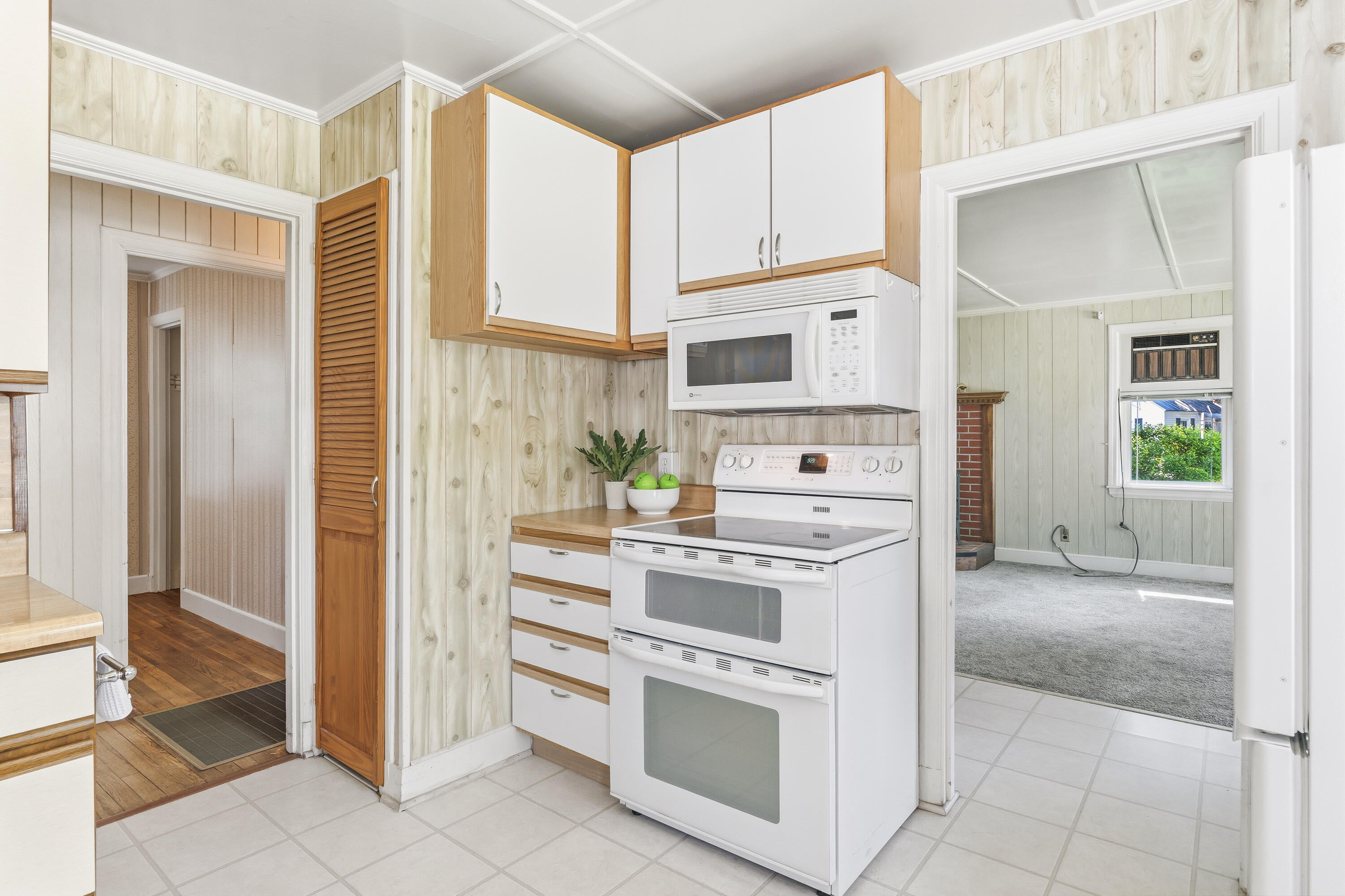 27 Edgemont Avenue Property Photo 9