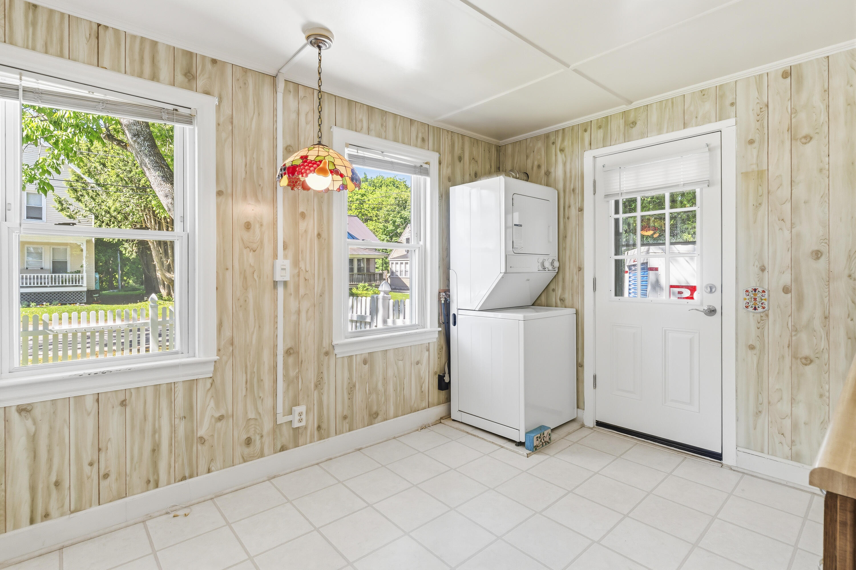 27 Edgemont Avenue Property Photo 10