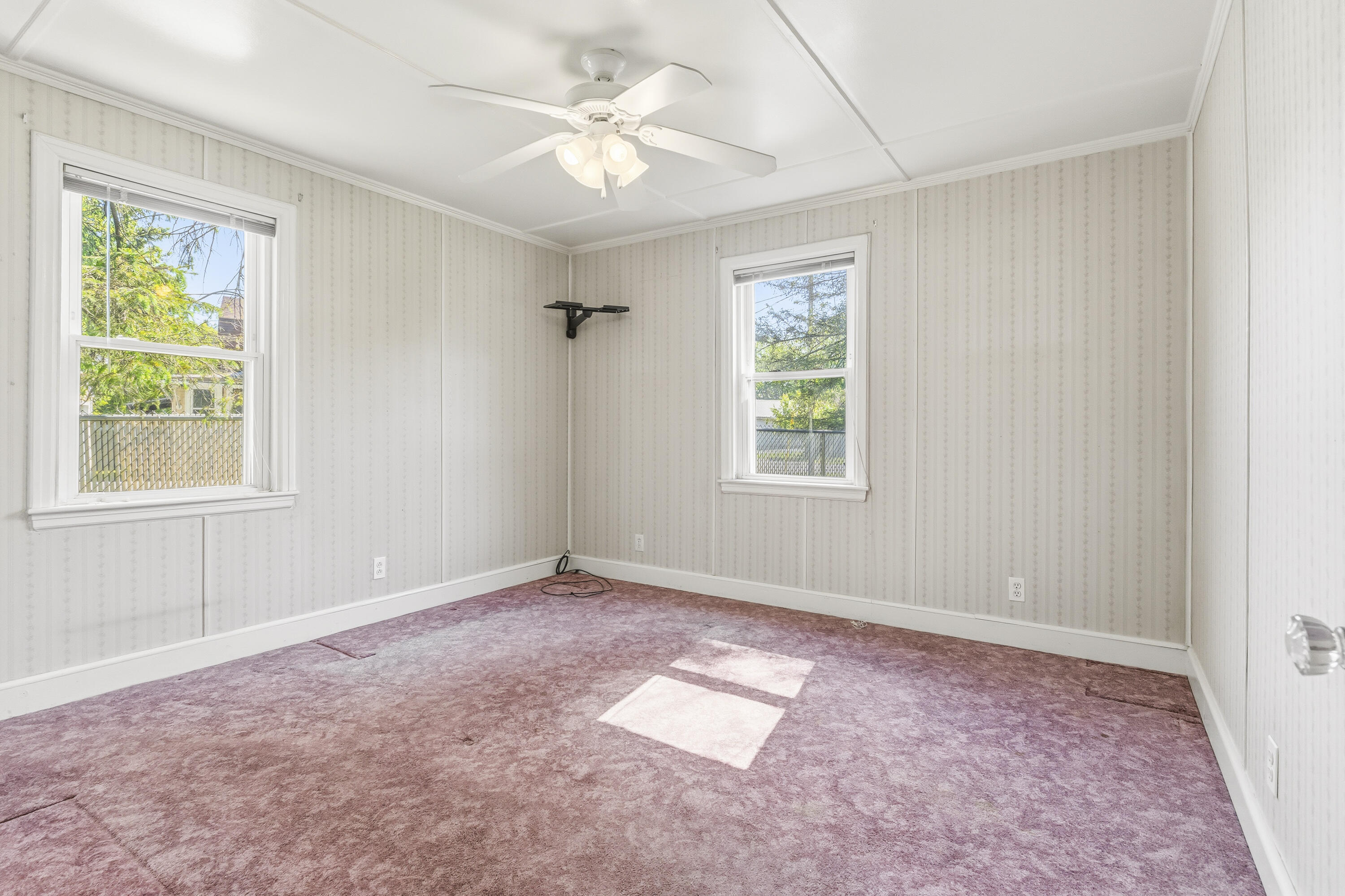 27 Edgemont Avenue Property Photo 13