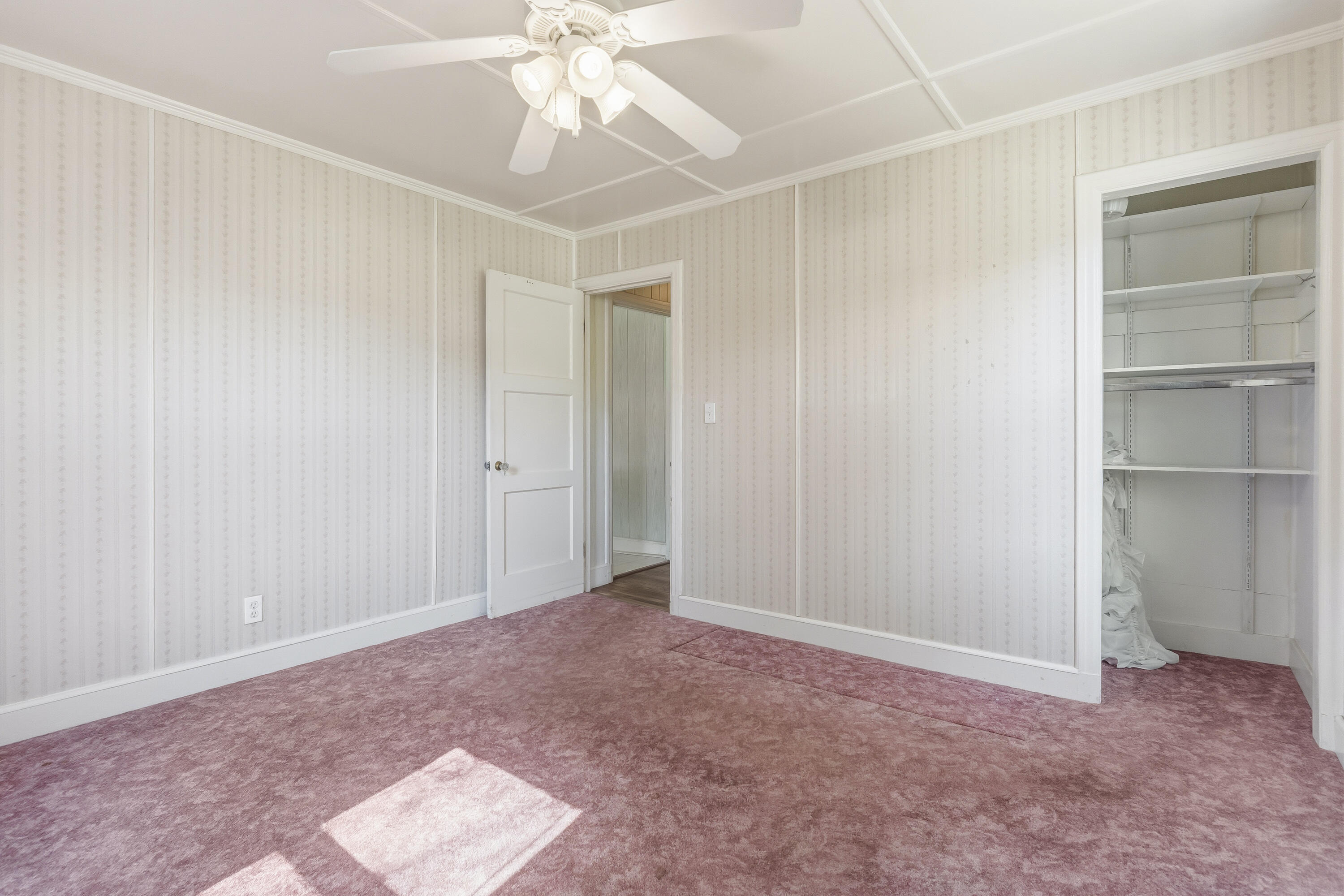 27 Edgemont Avenue Property Photo 14