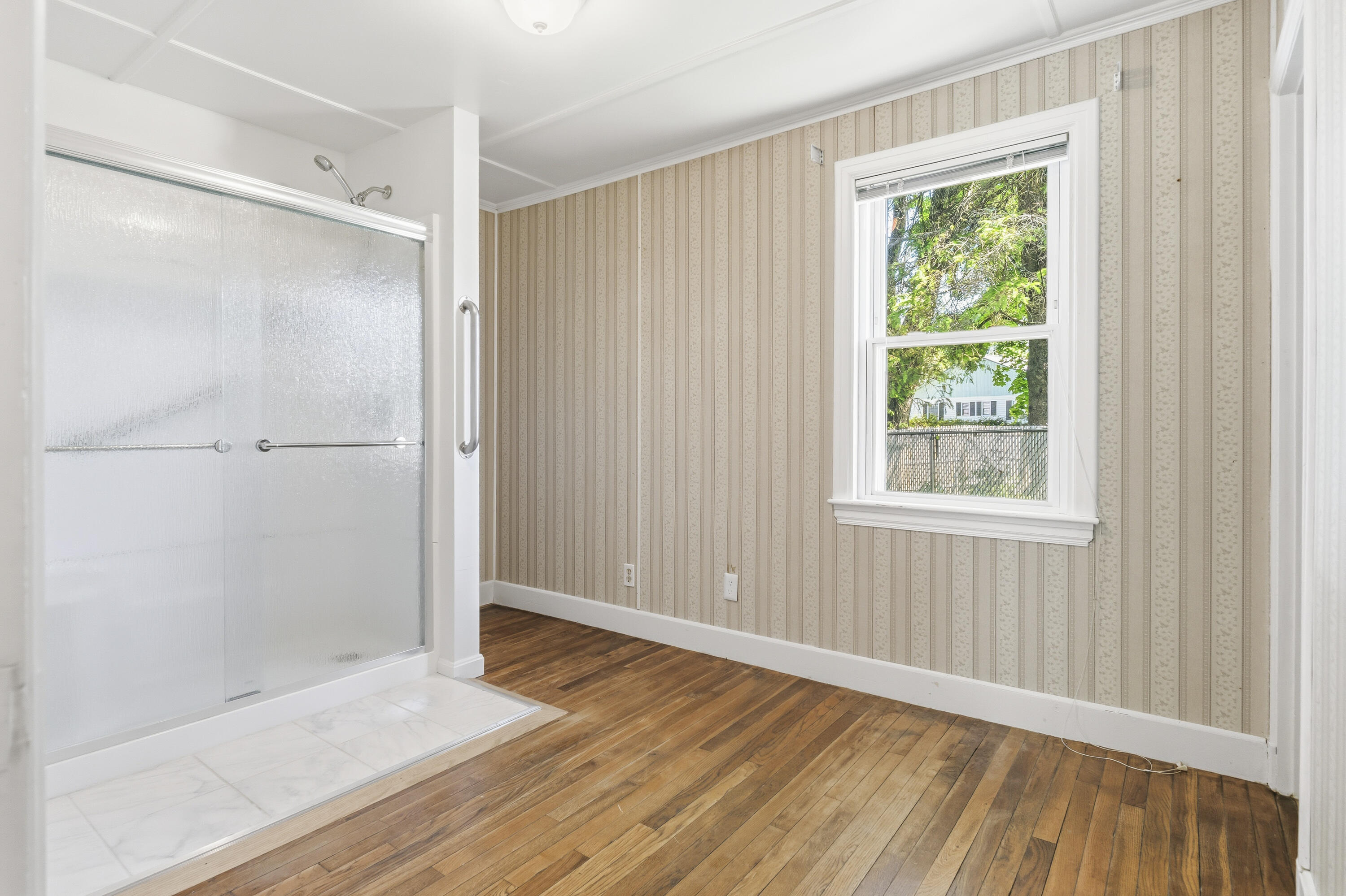 27 Edgemont Avenue Property Photo 16