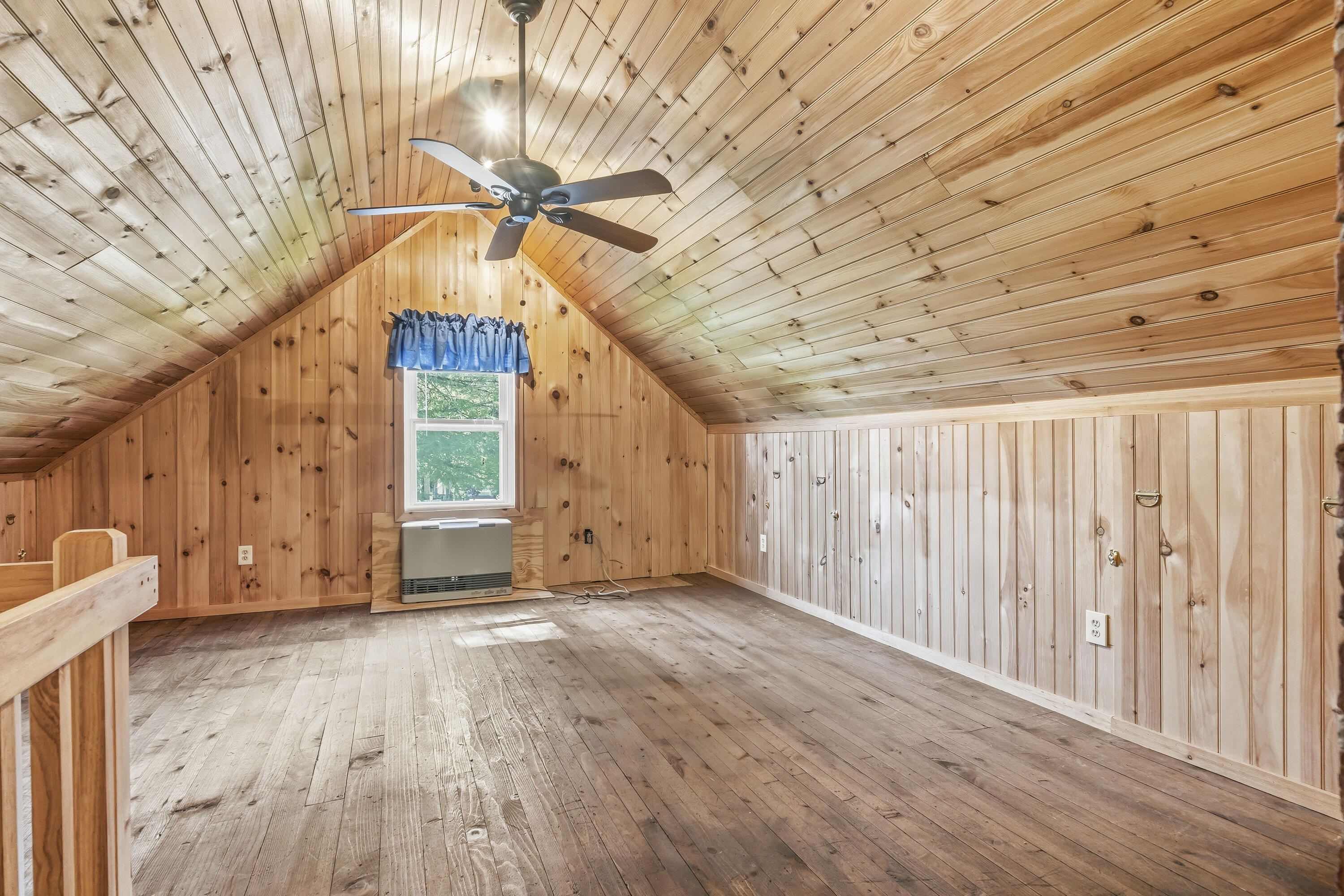 27 Edgemont Avenue Property Photo 24