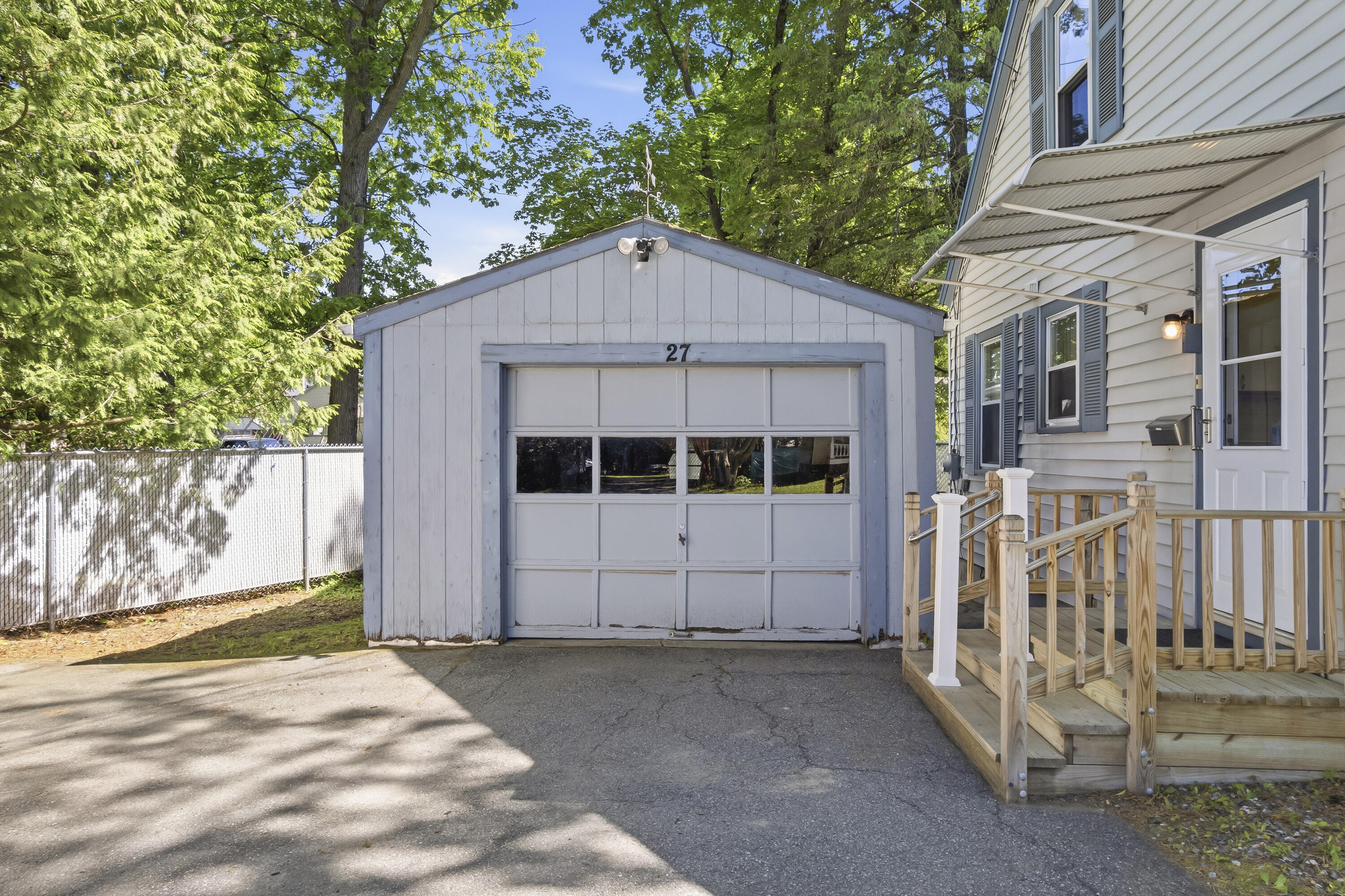 27 Edgemont Avenue Property Photo 41