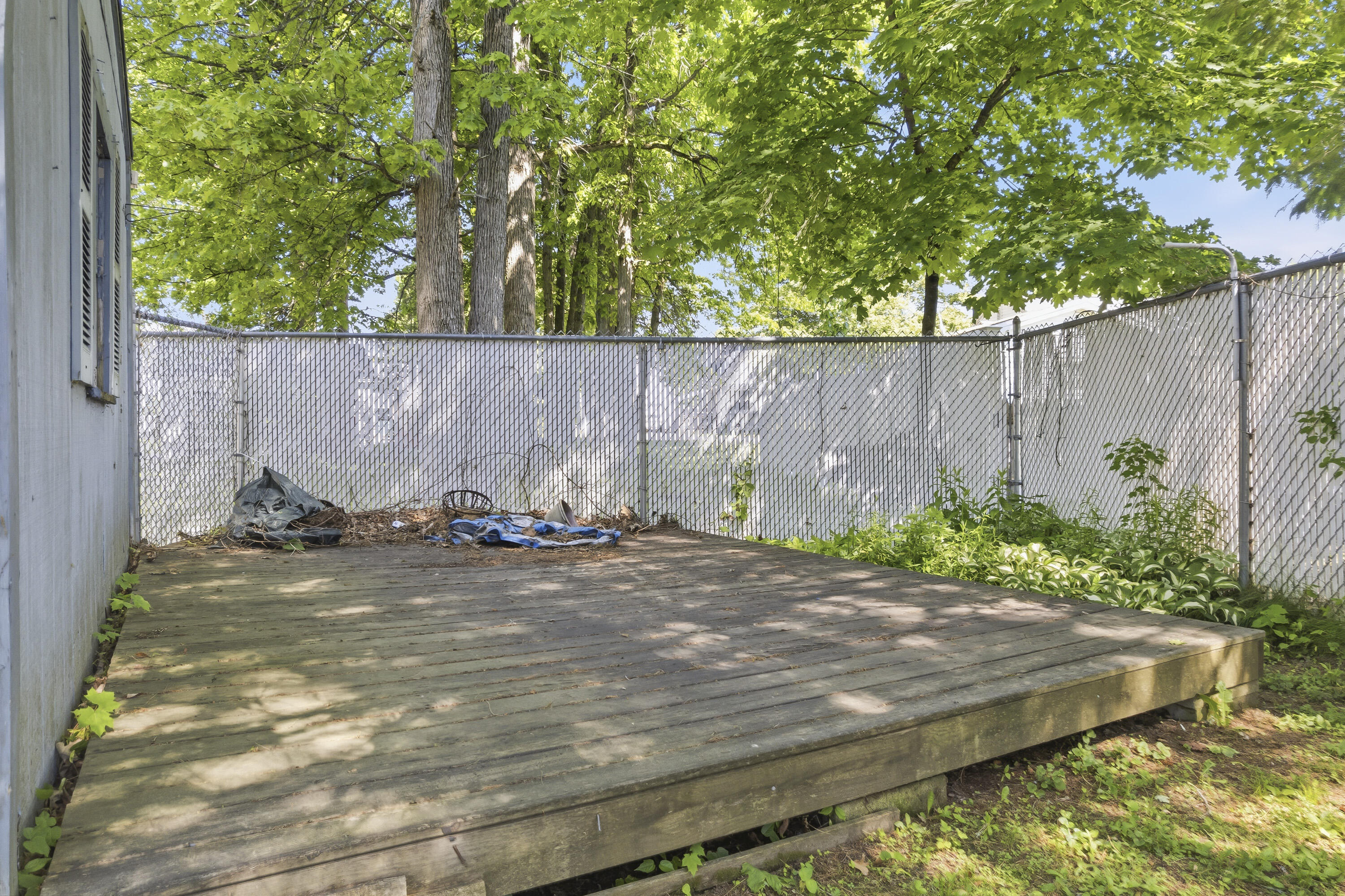 27 Edgemont Avenue Property Photo 44