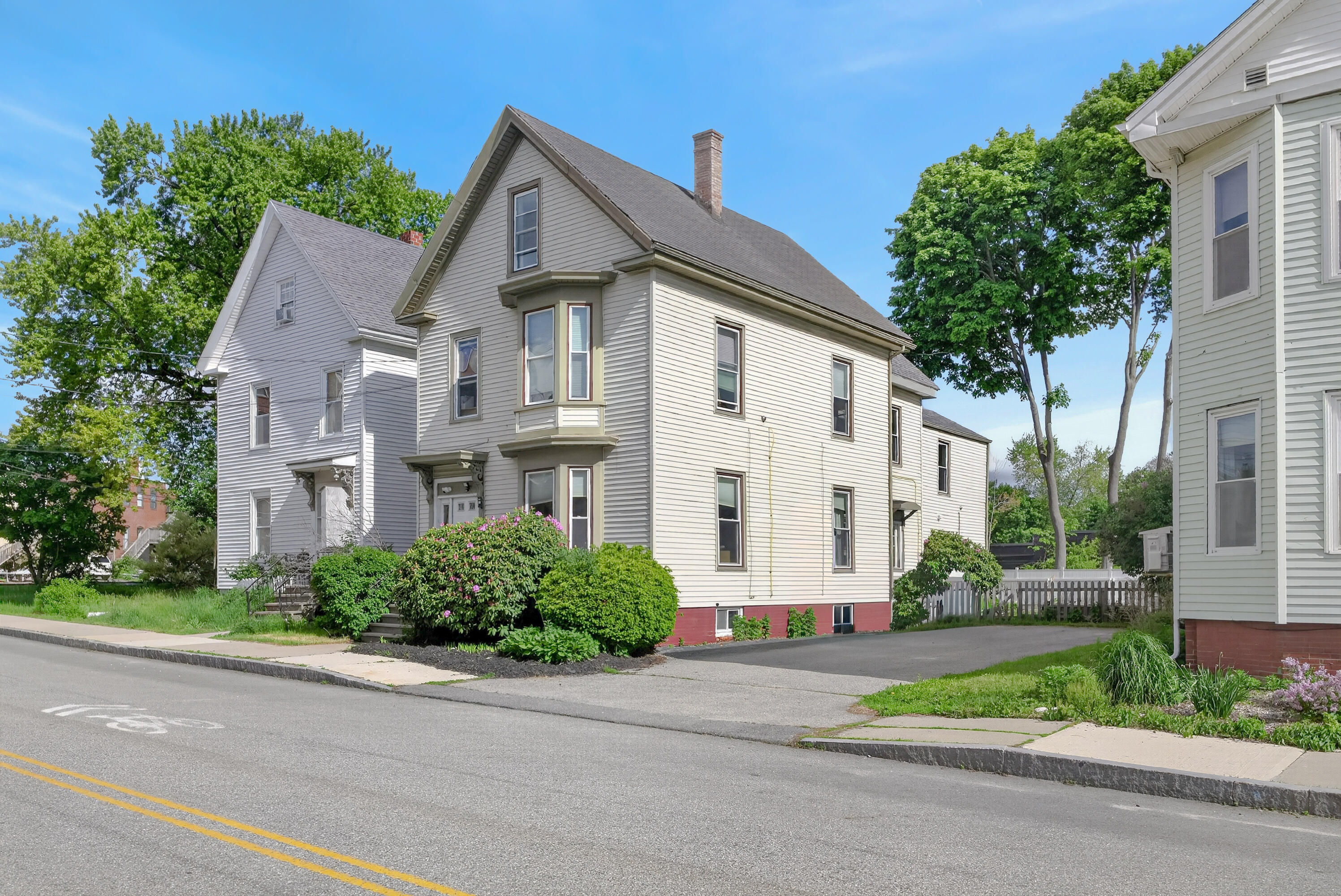 115 Woodford Street Property Photo 1