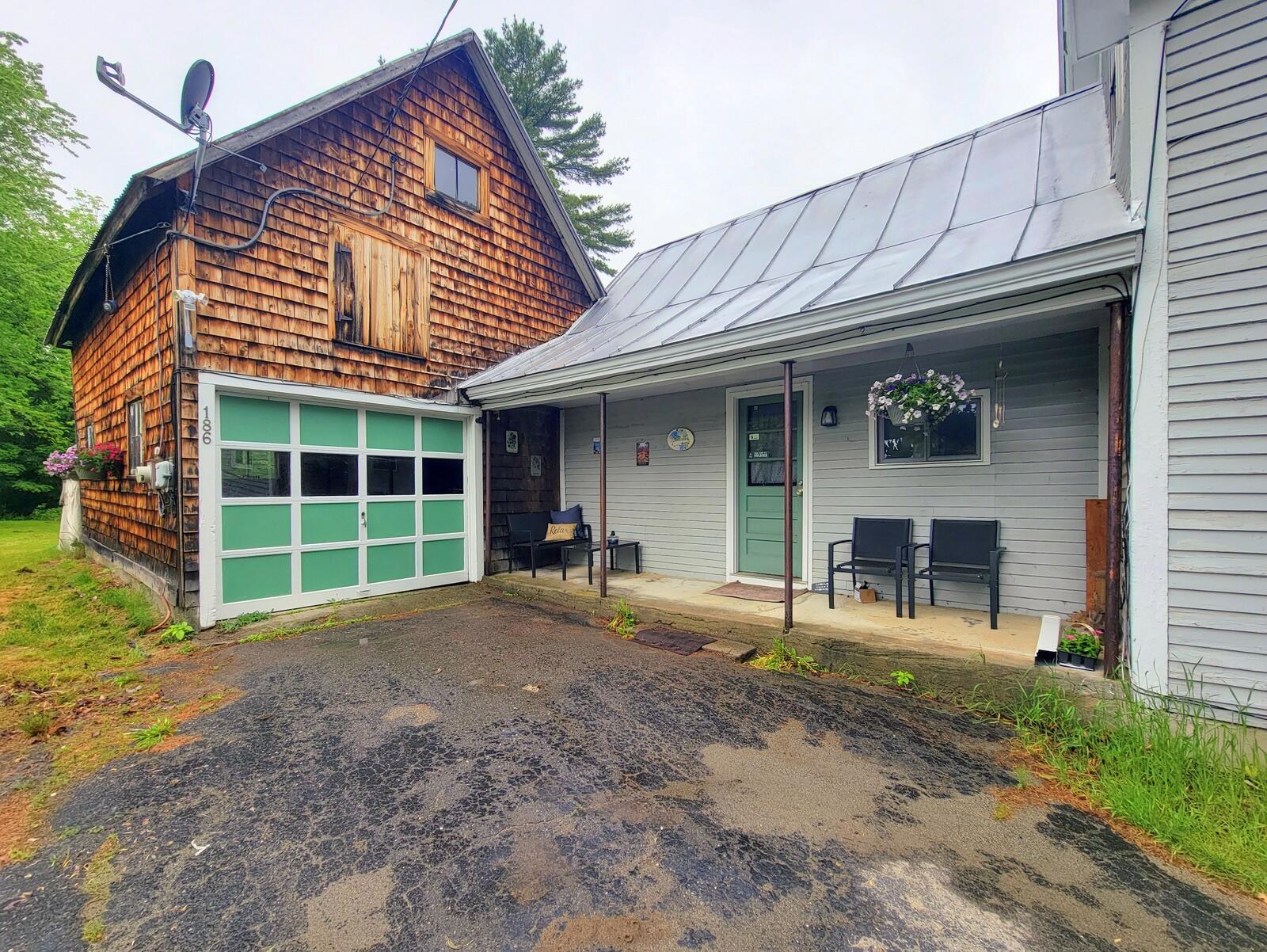 186 Park Street Property Photo 3