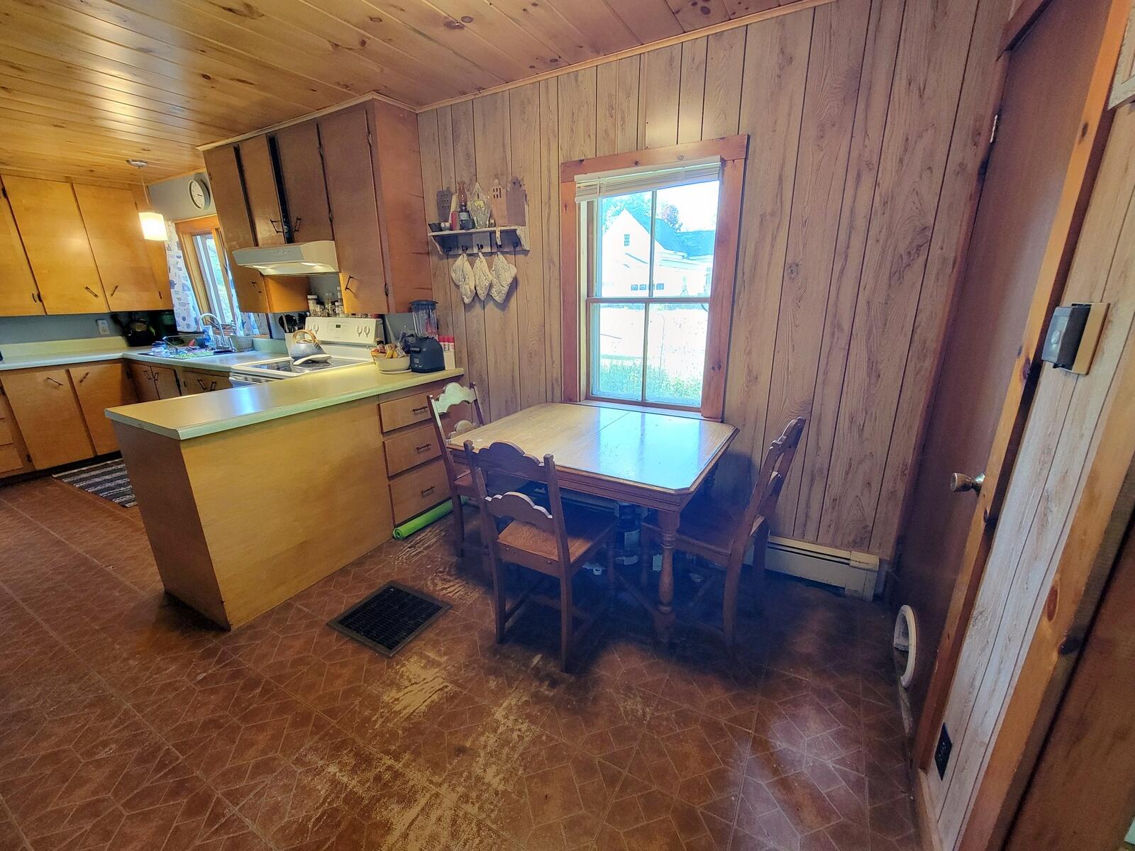186 Park Street Property Photo 9