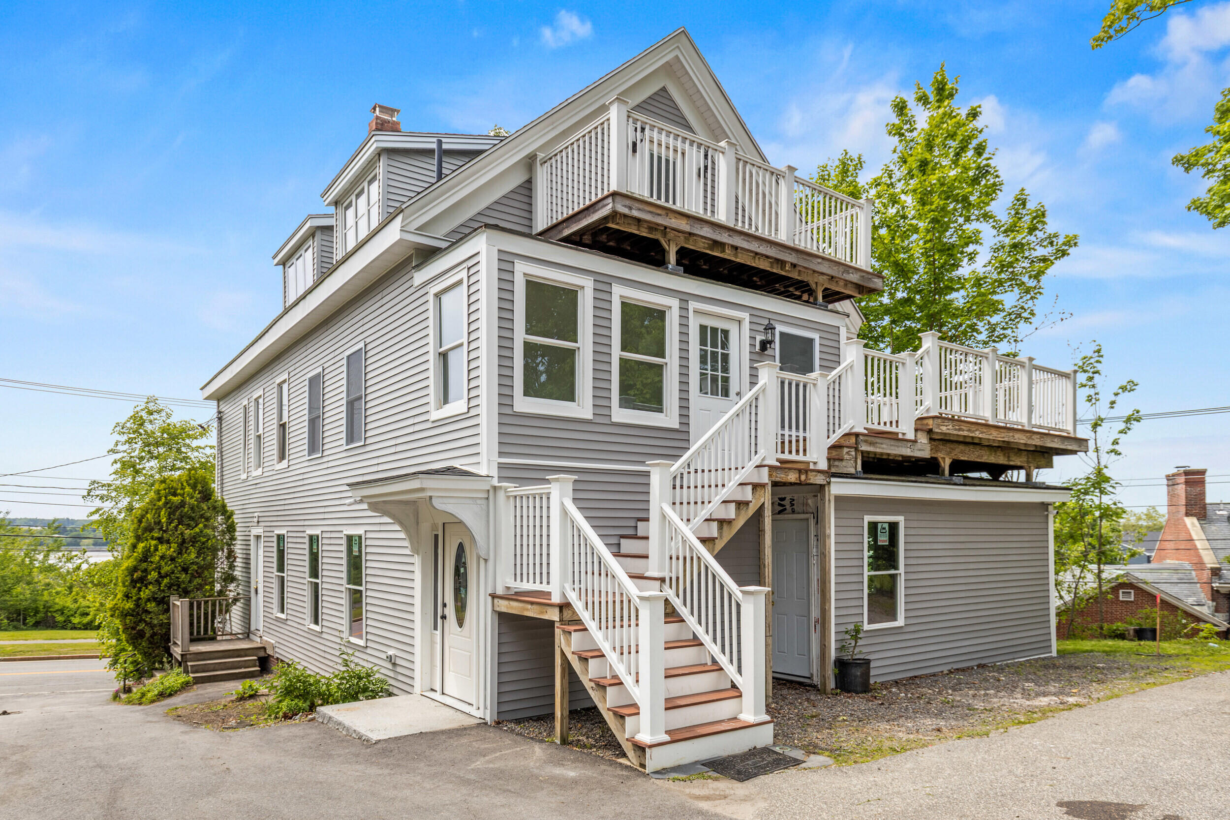481 Danforth Street Property Photo 1