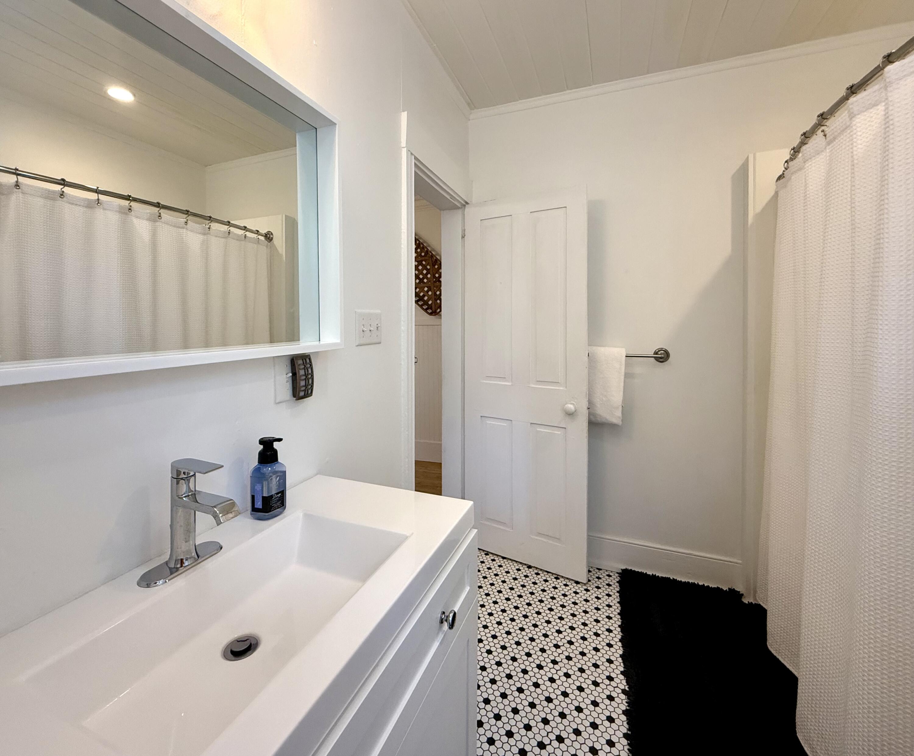 51 High Street Property Photo 41