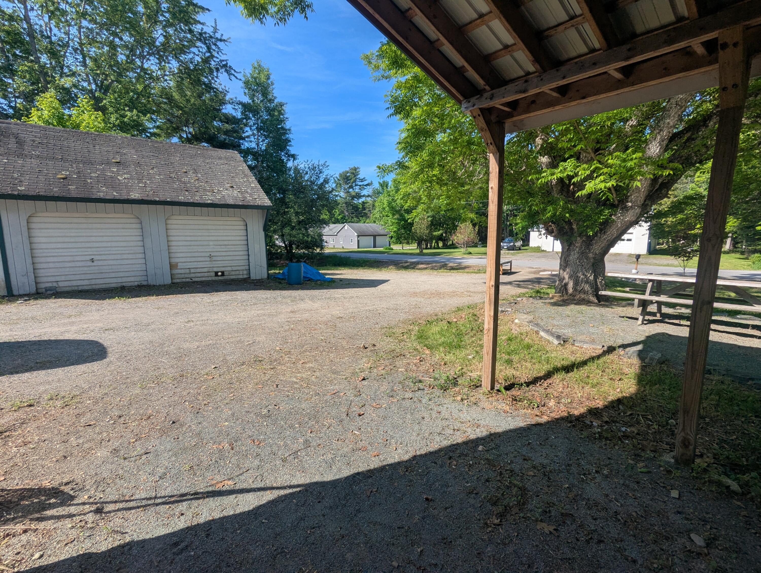 537 Millvale Road Property Photo 6