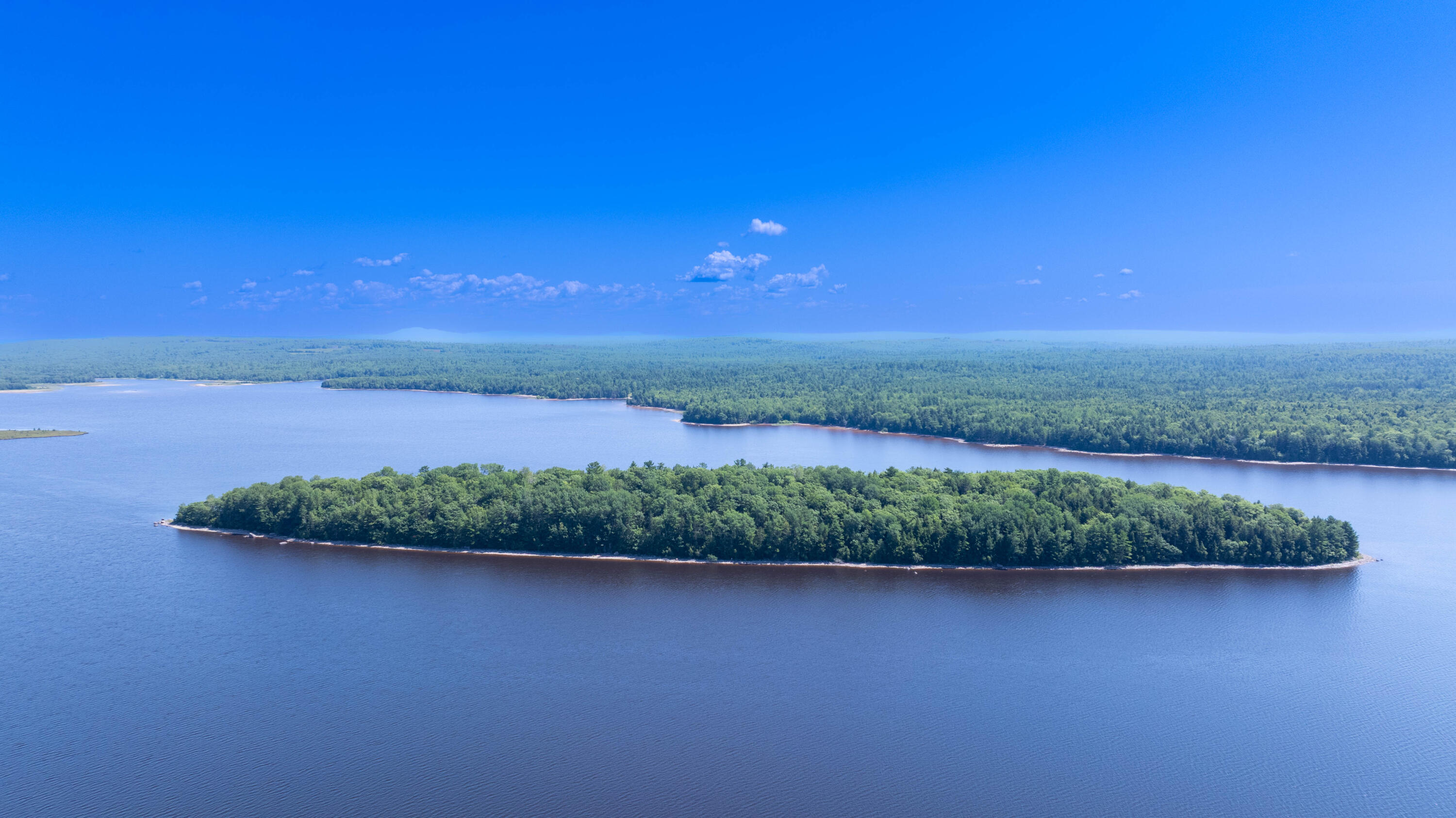 1 Eagle Island Property Photo 8