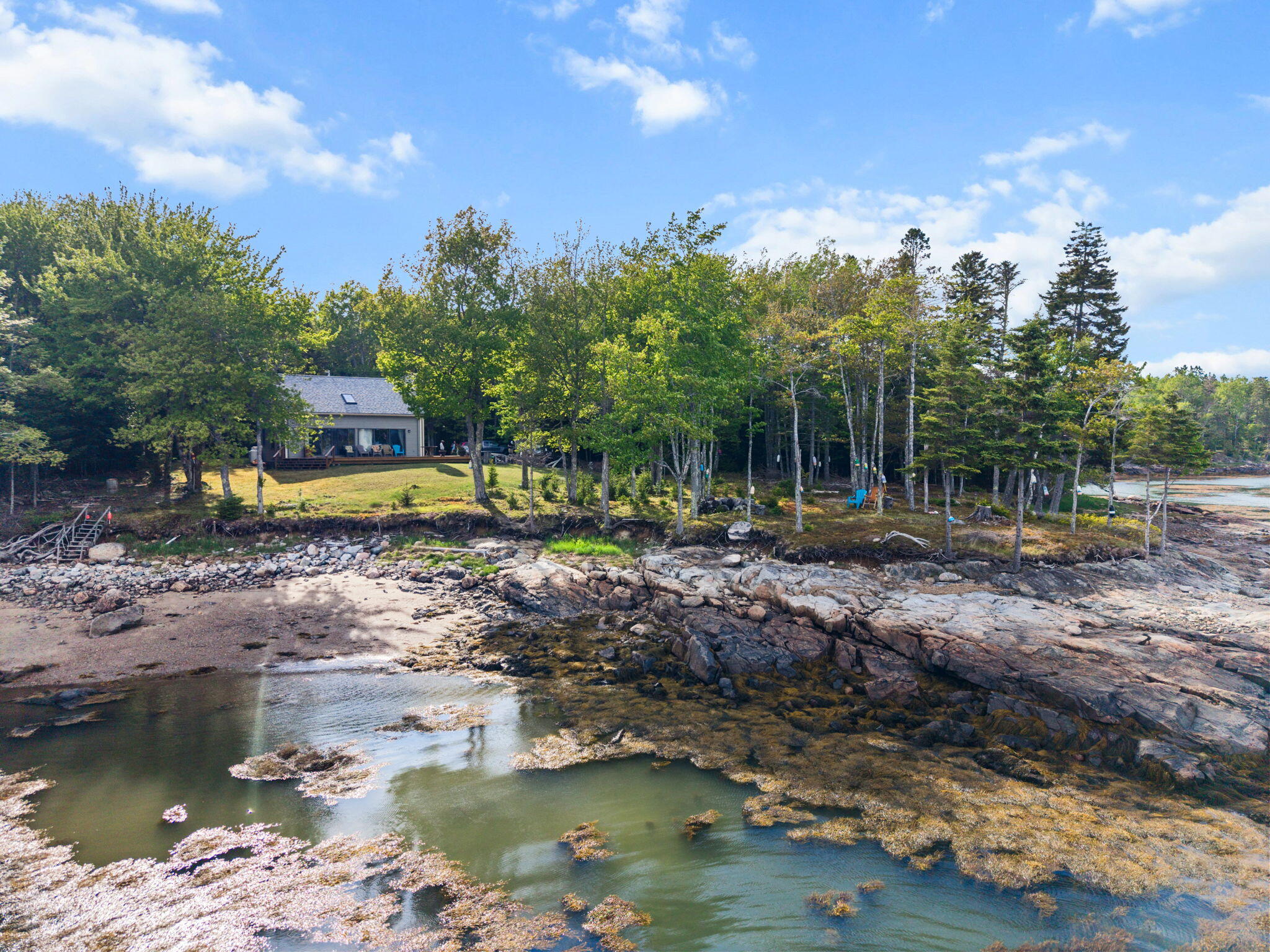 566 Rays Point Road Property Photo 3