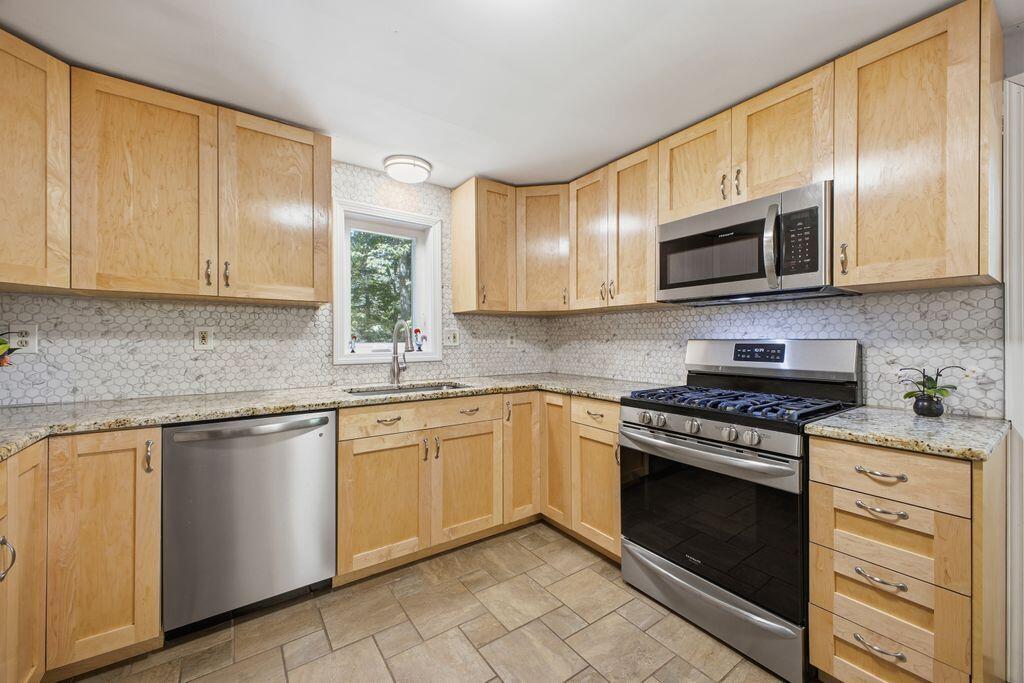 50 Northland Road Property Photo 6
