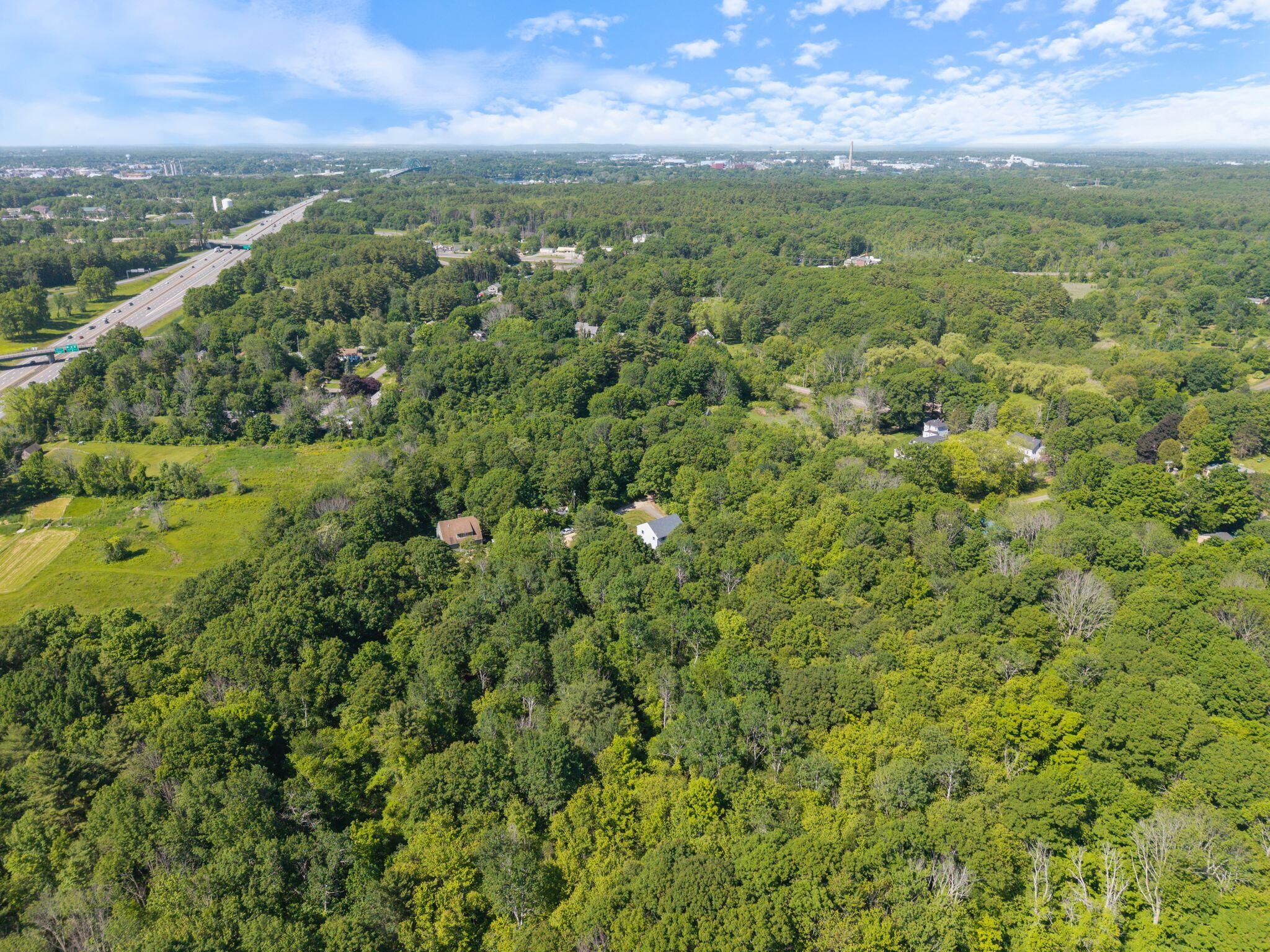 6 Applegate Lane Property Photo 12
