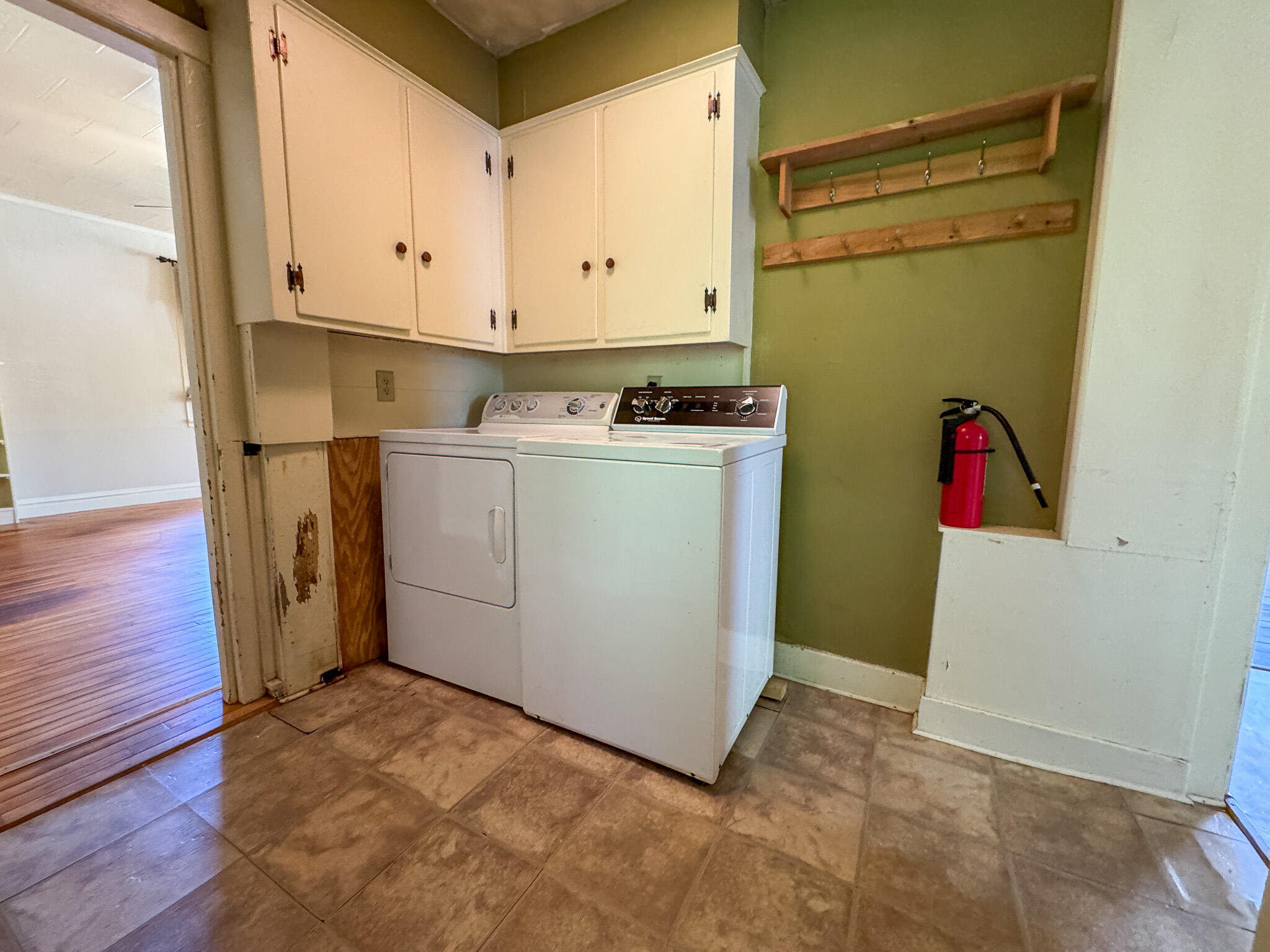 21 Cutler Road Property Photo 10