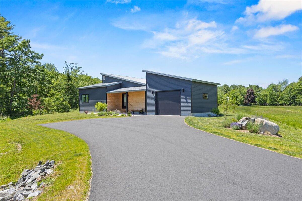 4 Leeward Meadows Property Photo 2