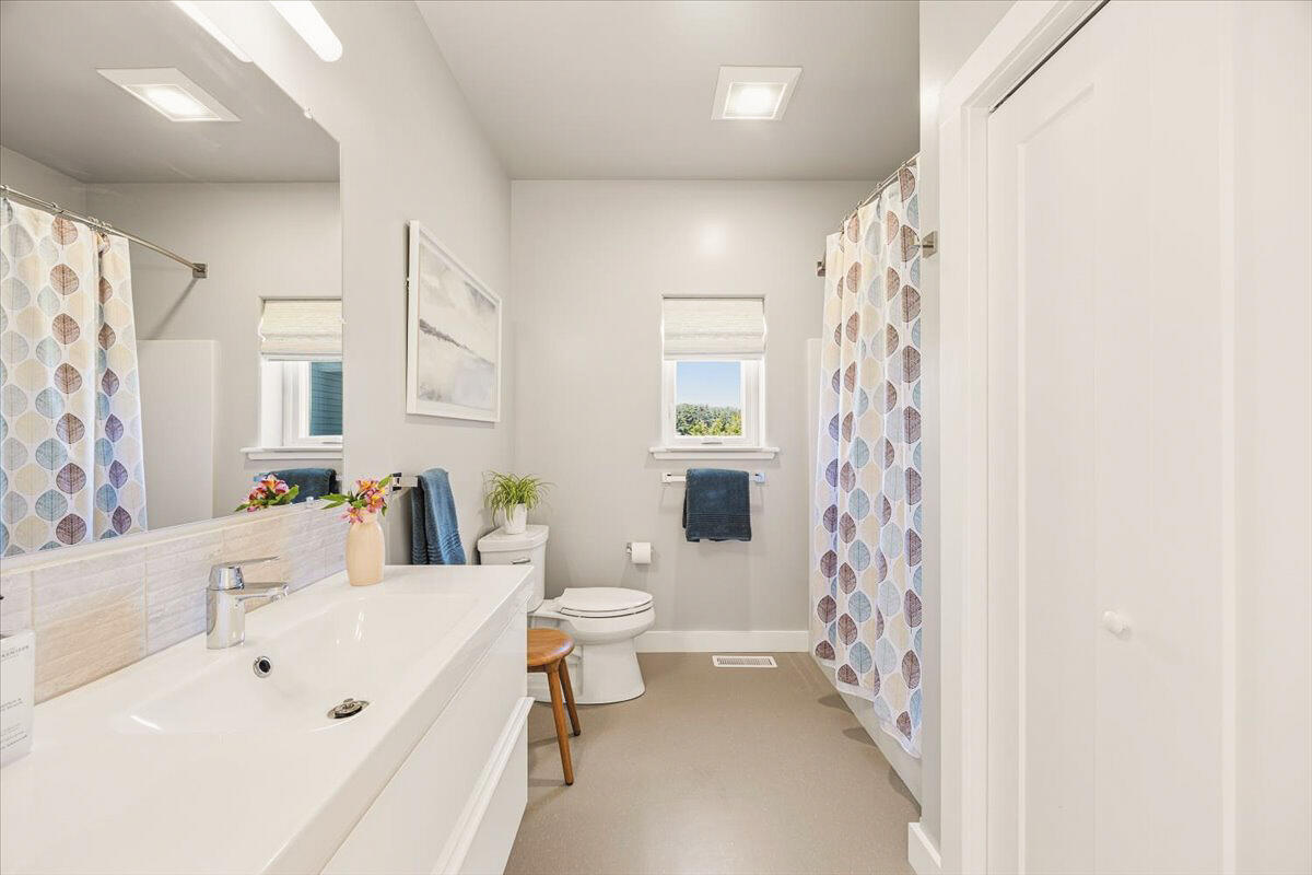 4 Leeward Meadows Property Photo 19
