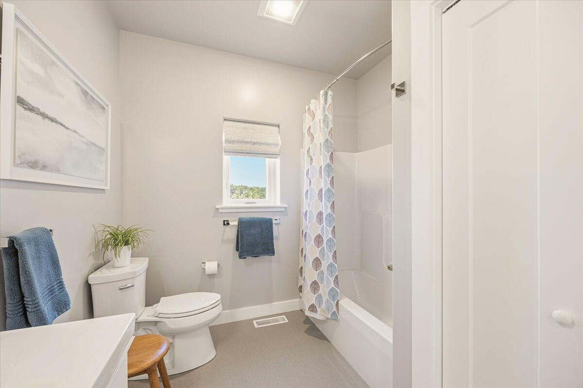 4 Leeward Meadows Property Photo 20
