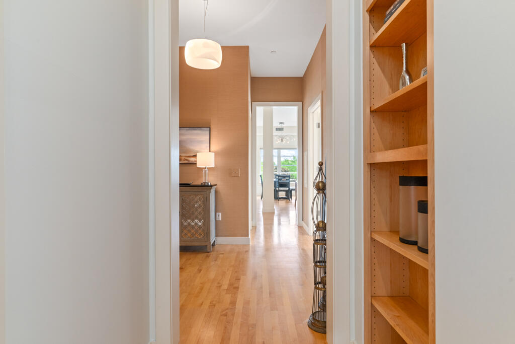135 Sheridan Street 404 Property Photo 15
