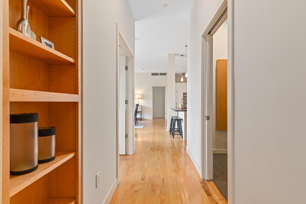 135 Sheridan Street 404 Property Photo 16