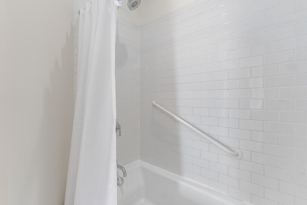 135 Sheridan Street 404 Property Photo 45
