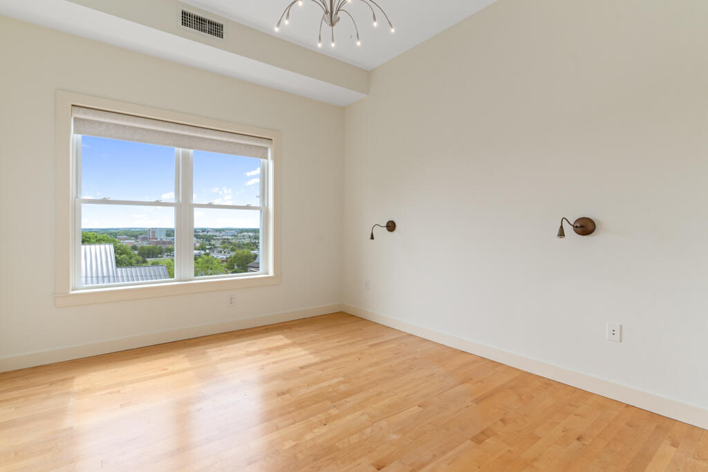 135 Sheridan Street 404 Property Photo 51
