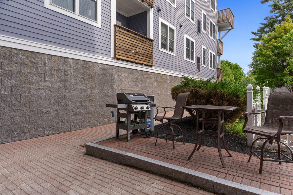 135 Sheridan Street 404 Property Photo 64