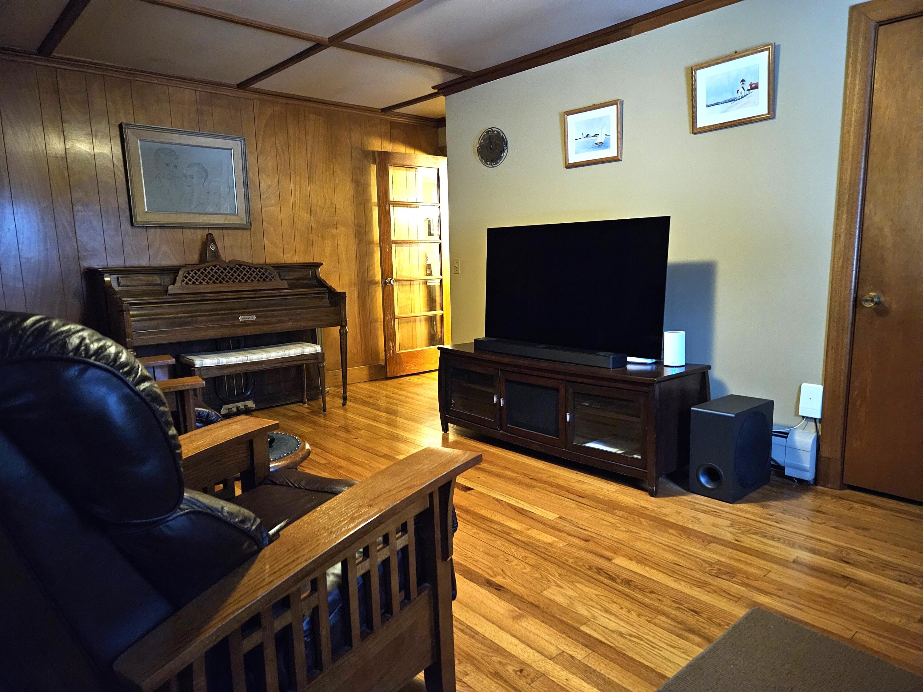 51 Mayflower Hill Drive Property Photo 10