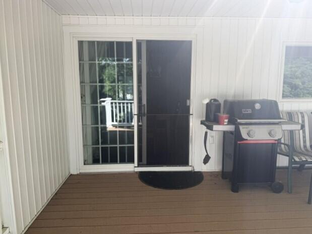 51 Mayflower Hill Drive Property Photo 20