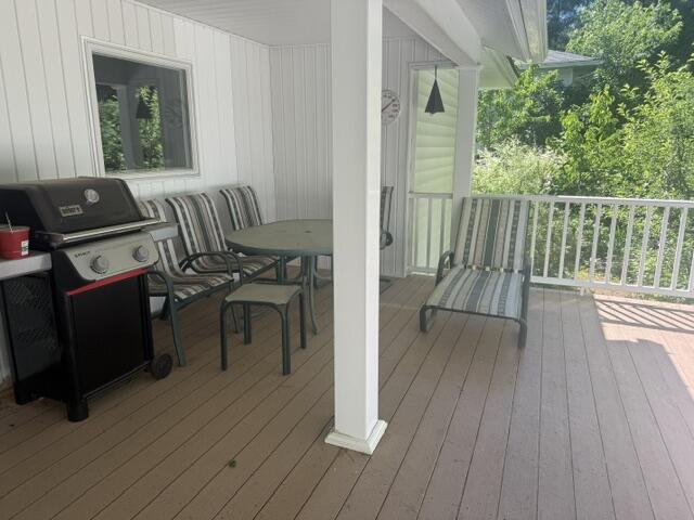 51 Mayflower Hill Drive Property Photo 23