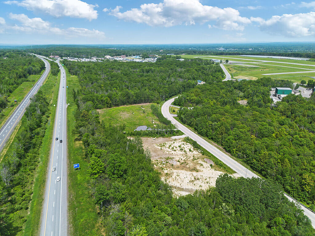 125 Airport Road Property Photo 8
