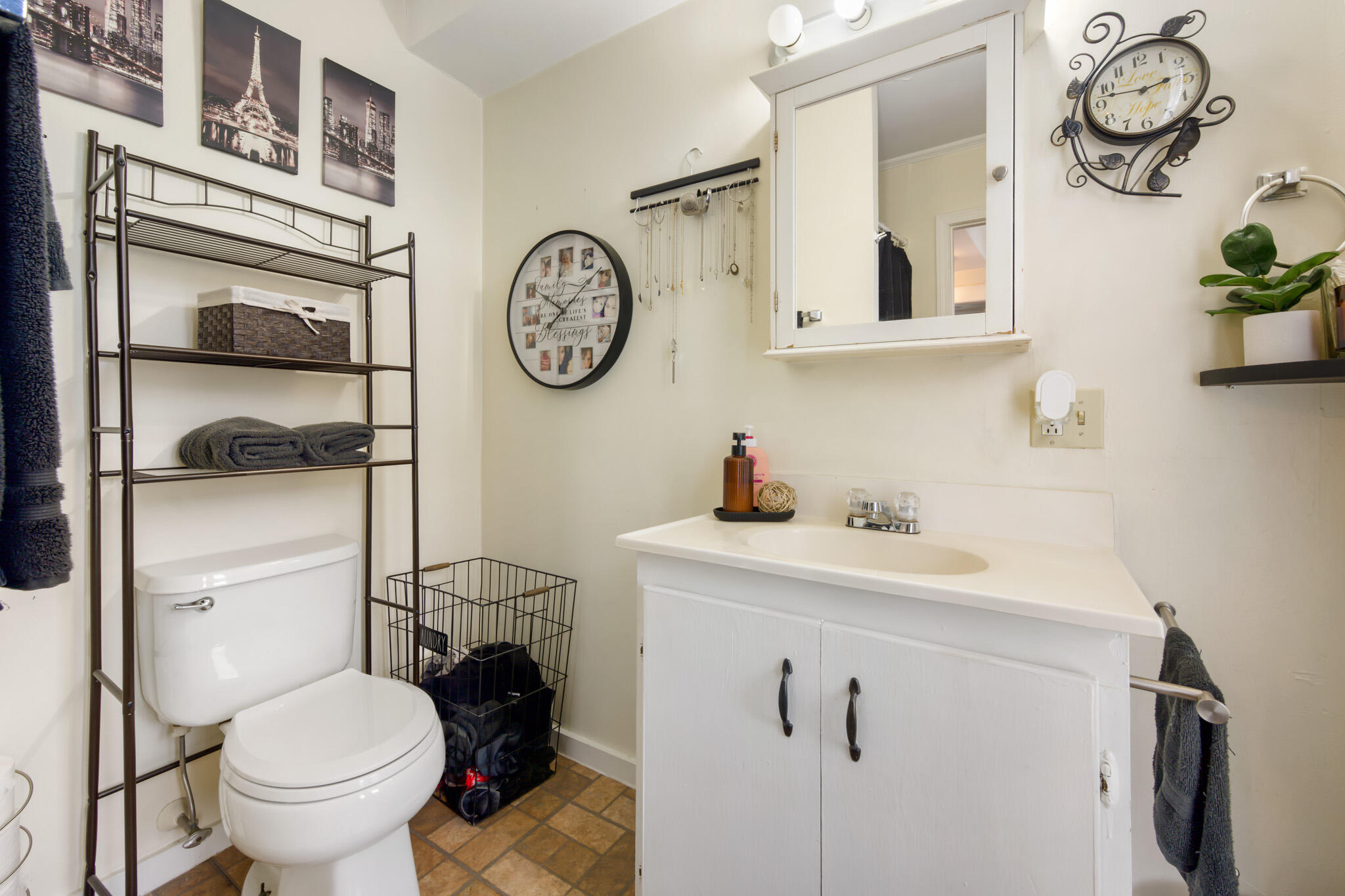 100 Union Street Property Photo 28