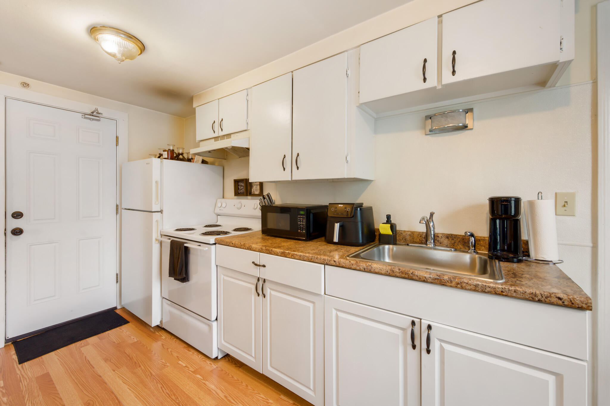 100 Union Street Property Photo 29