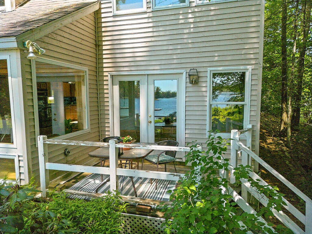 18 Thurston Drive Property Photo 15