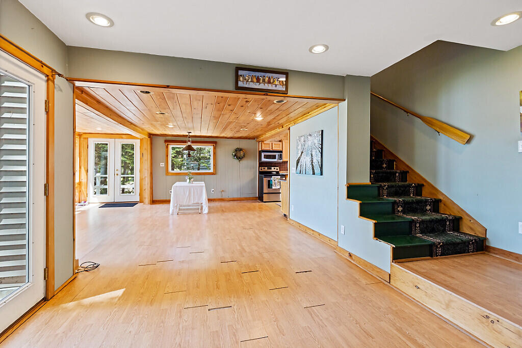 18 Thurston Drive Property Photo 16