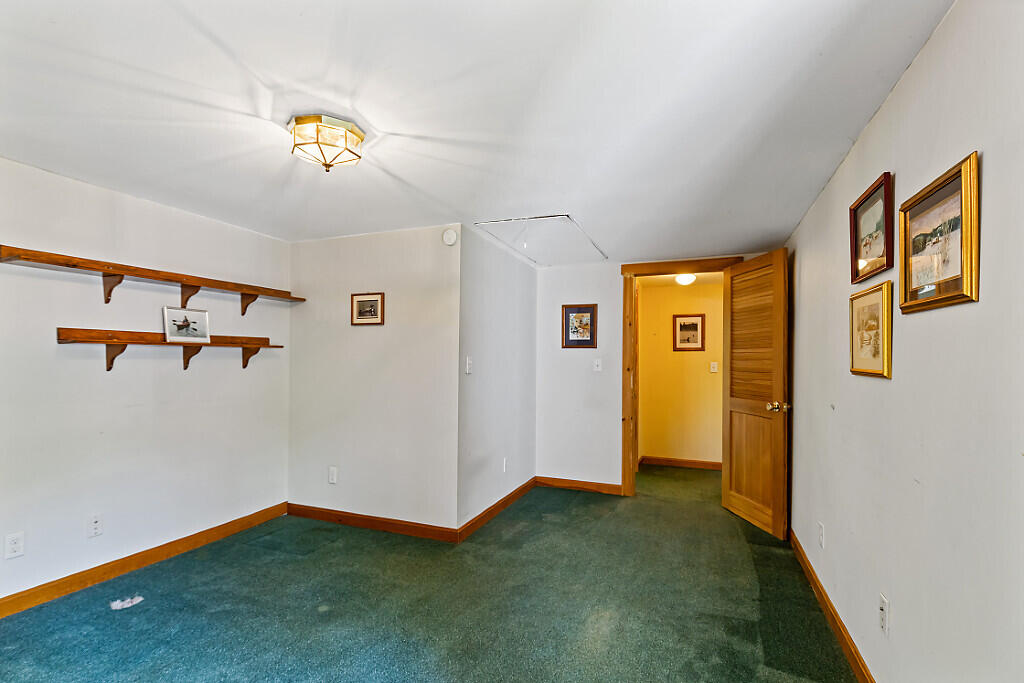 18 Thurston Drive Property Photo 31