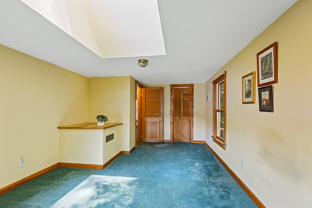 18 Thurston Drive Property Photo 33