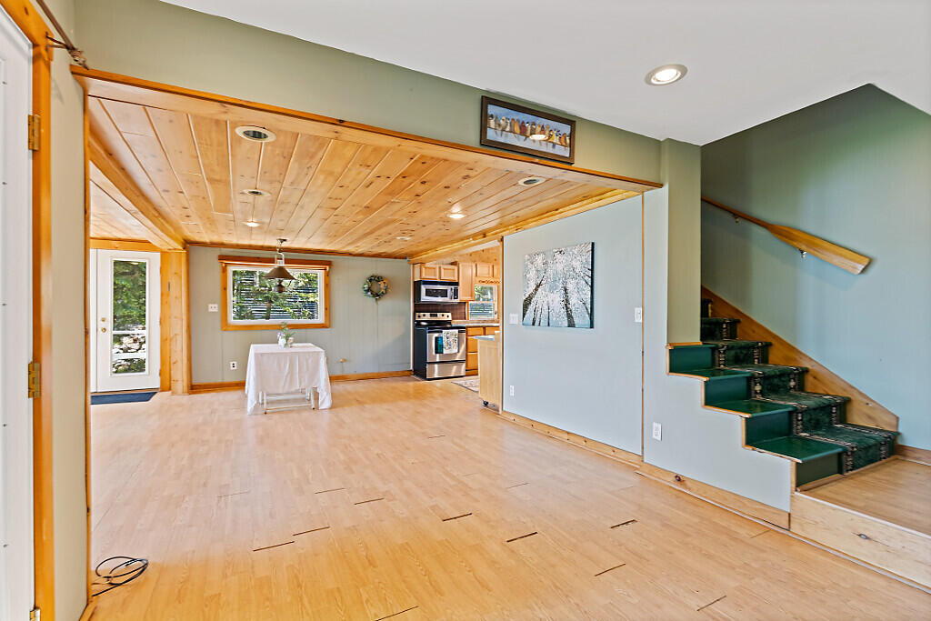 18 Thurston Drive Property Photo 34