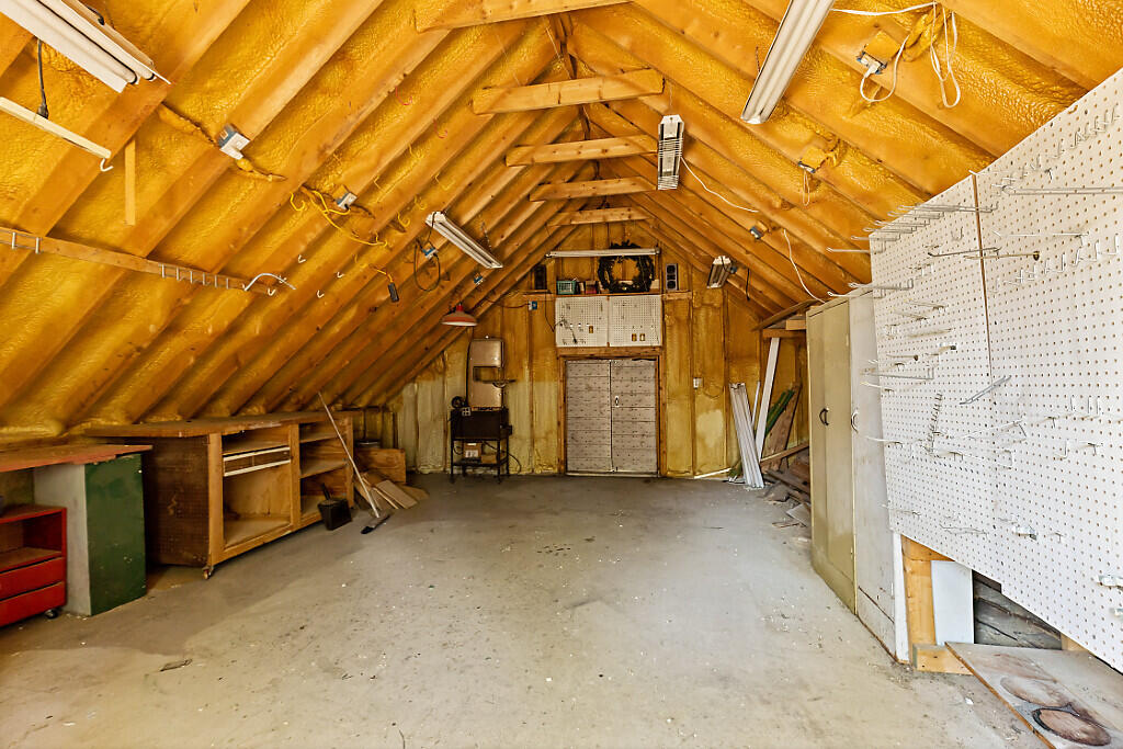 18 Thurston Drive Property Photo 39
