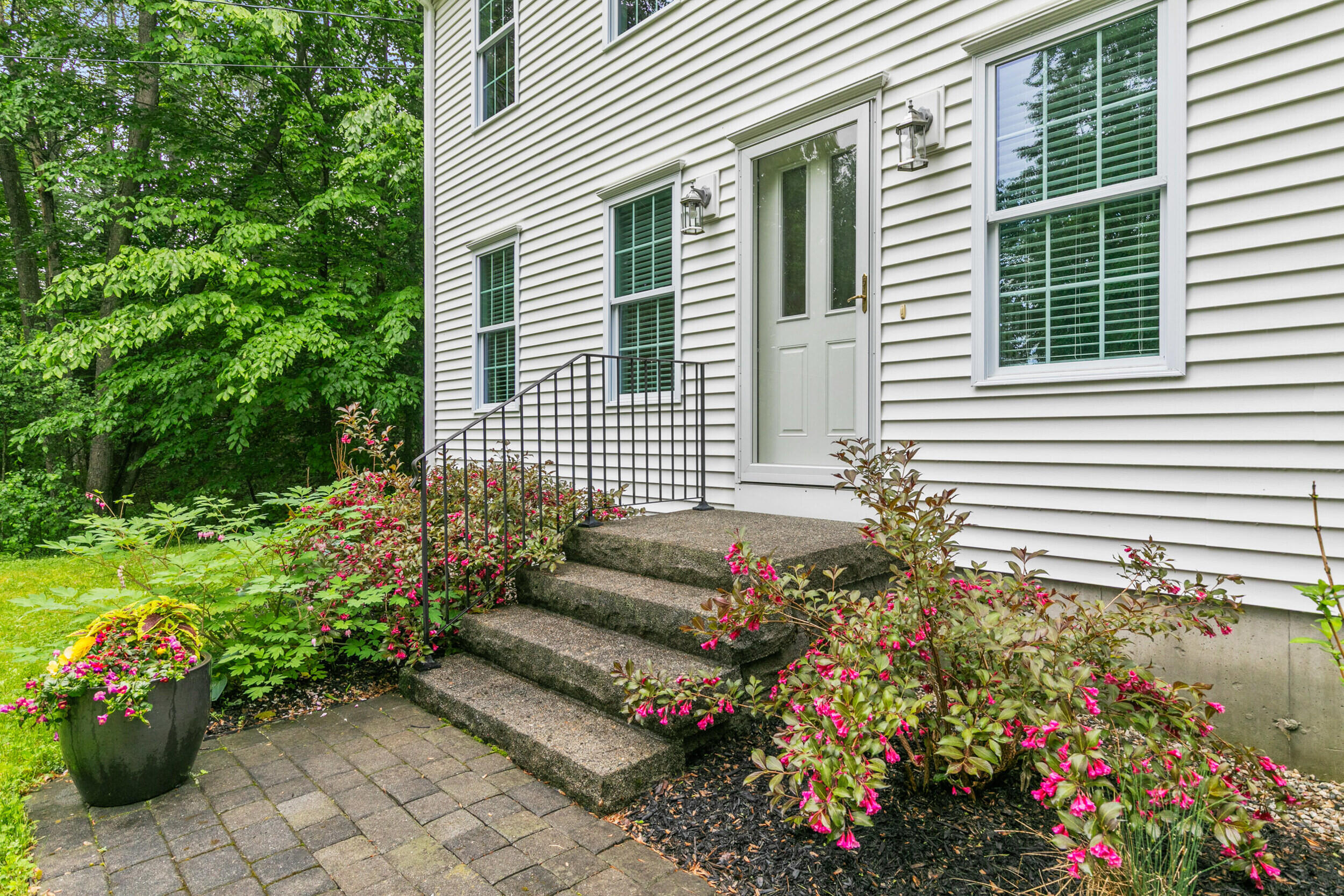 20 Preservation Drive Property Photo 6